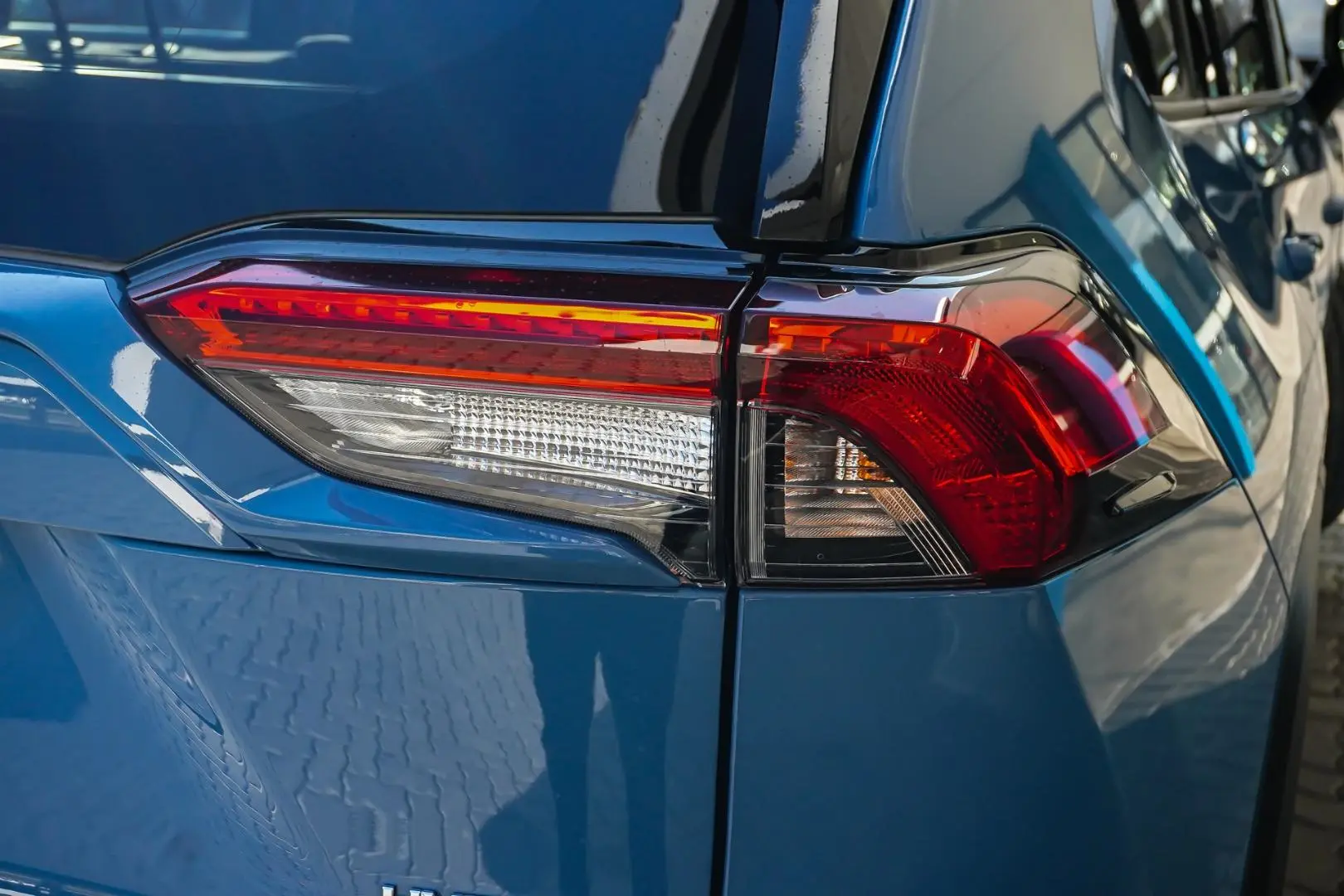 2024 Toyota RAV4 Gallery Image 13