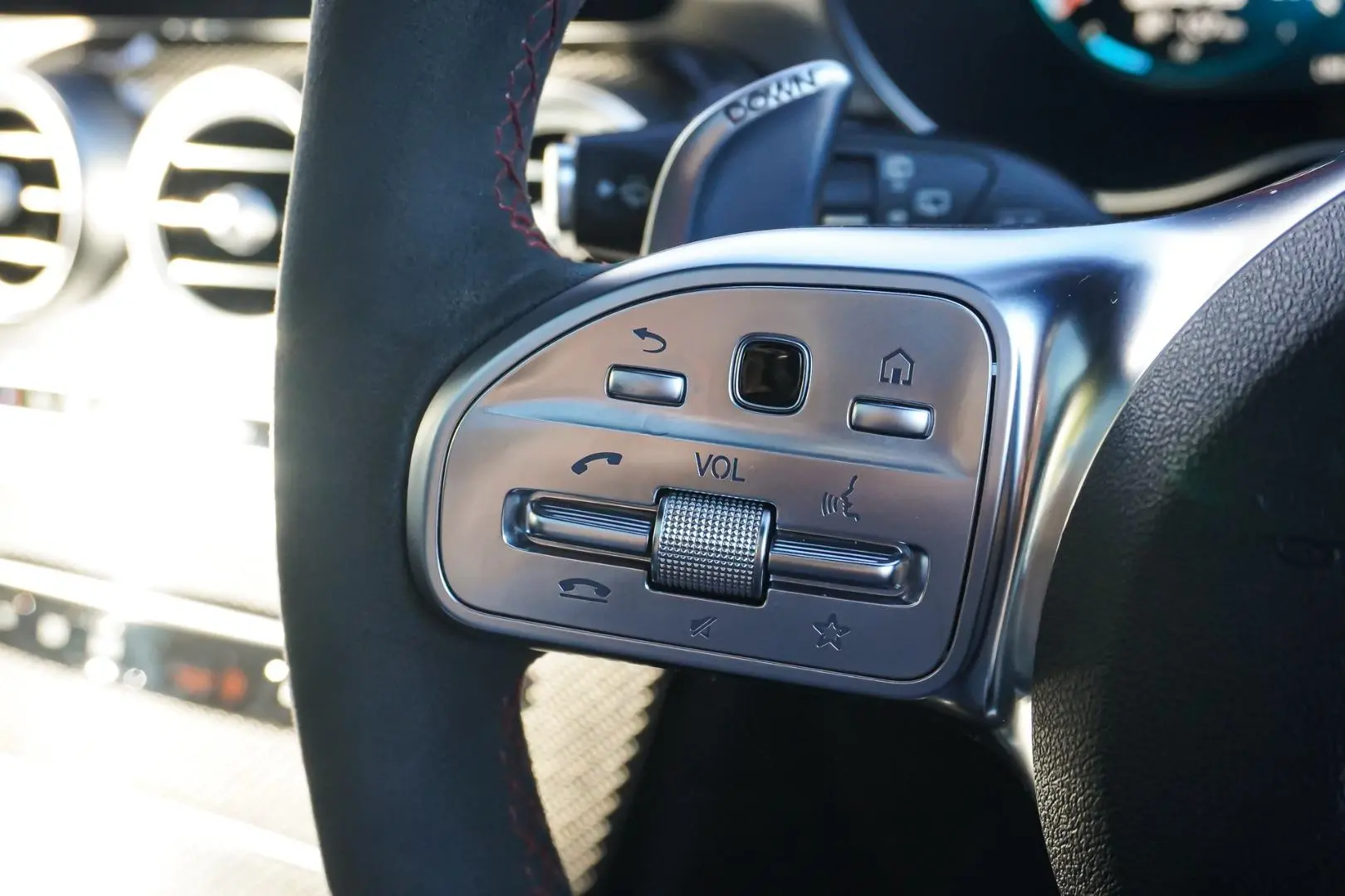 2022 Mercedes-Benz GLC-Class Gallery Image 22