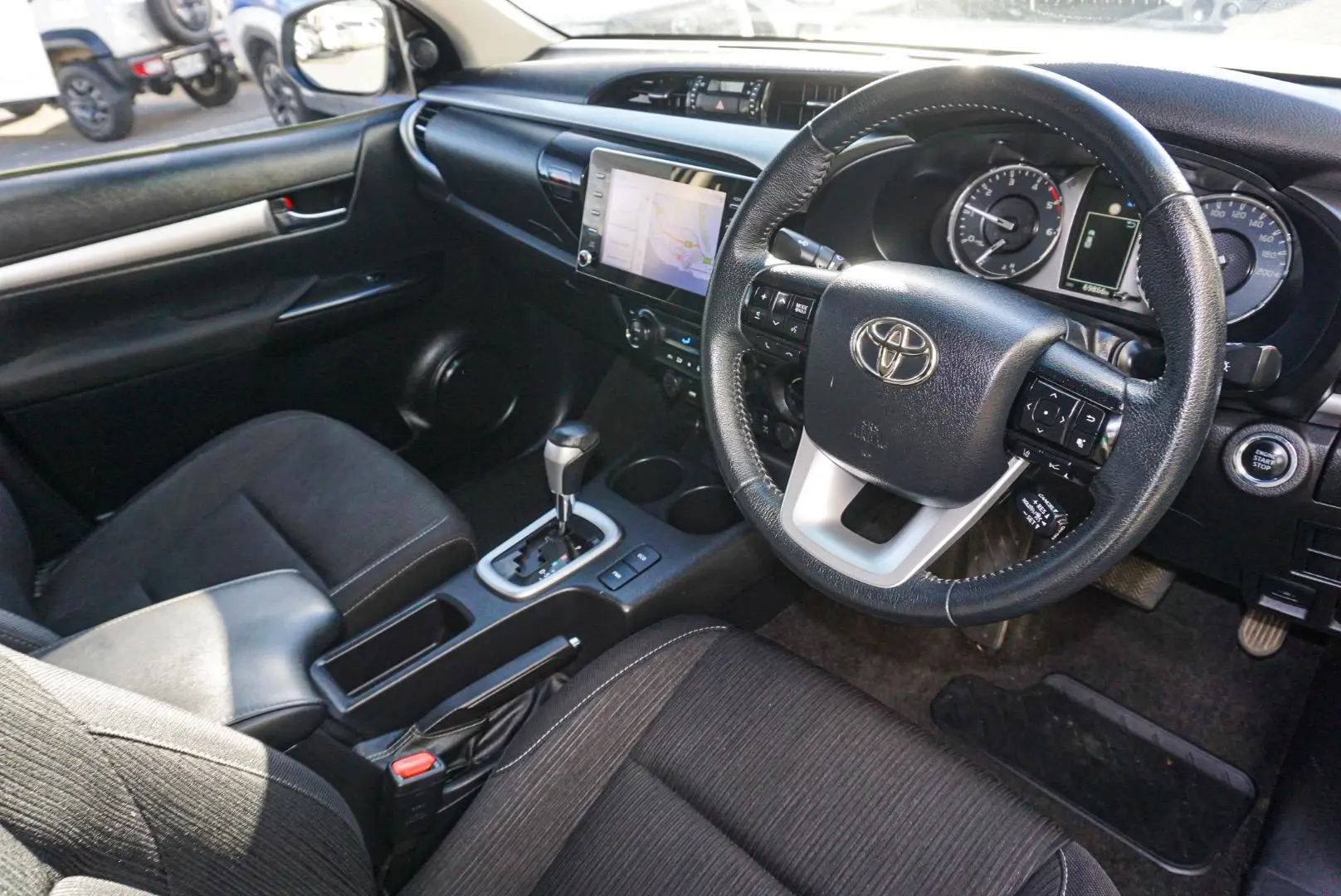 2022 Toyota Hilux Gallery Image 7