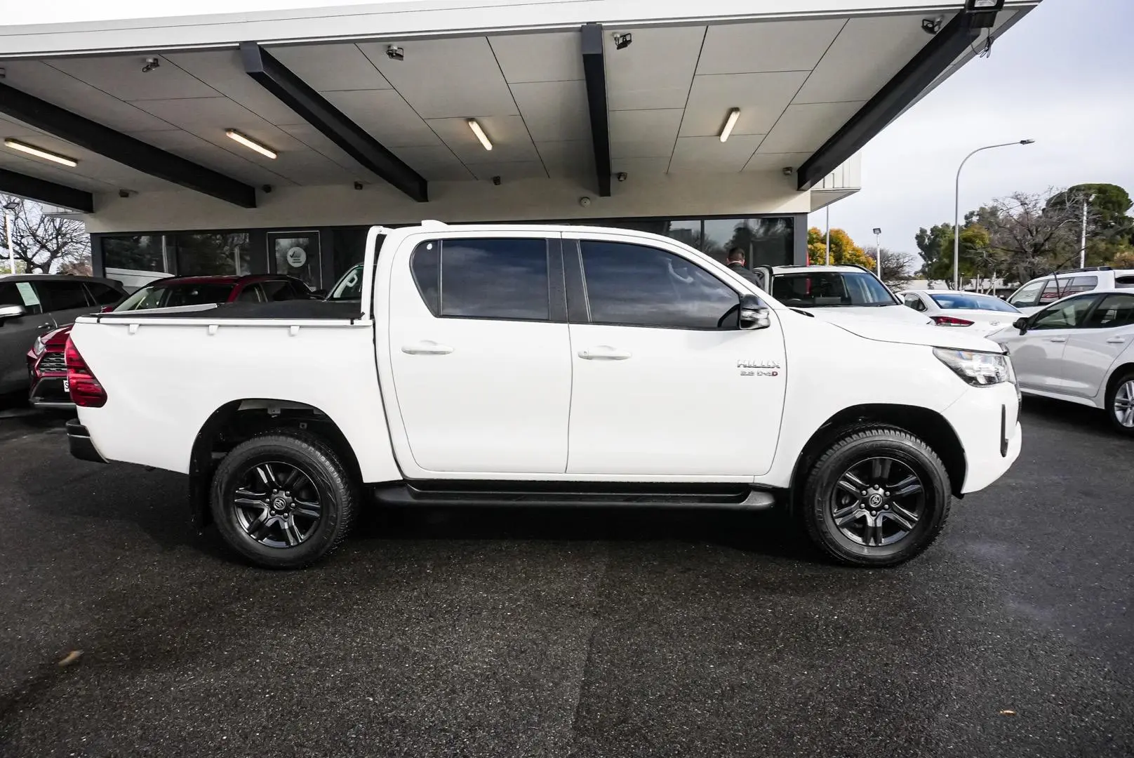 2022 Toyota Hilux Gallery Image 3
