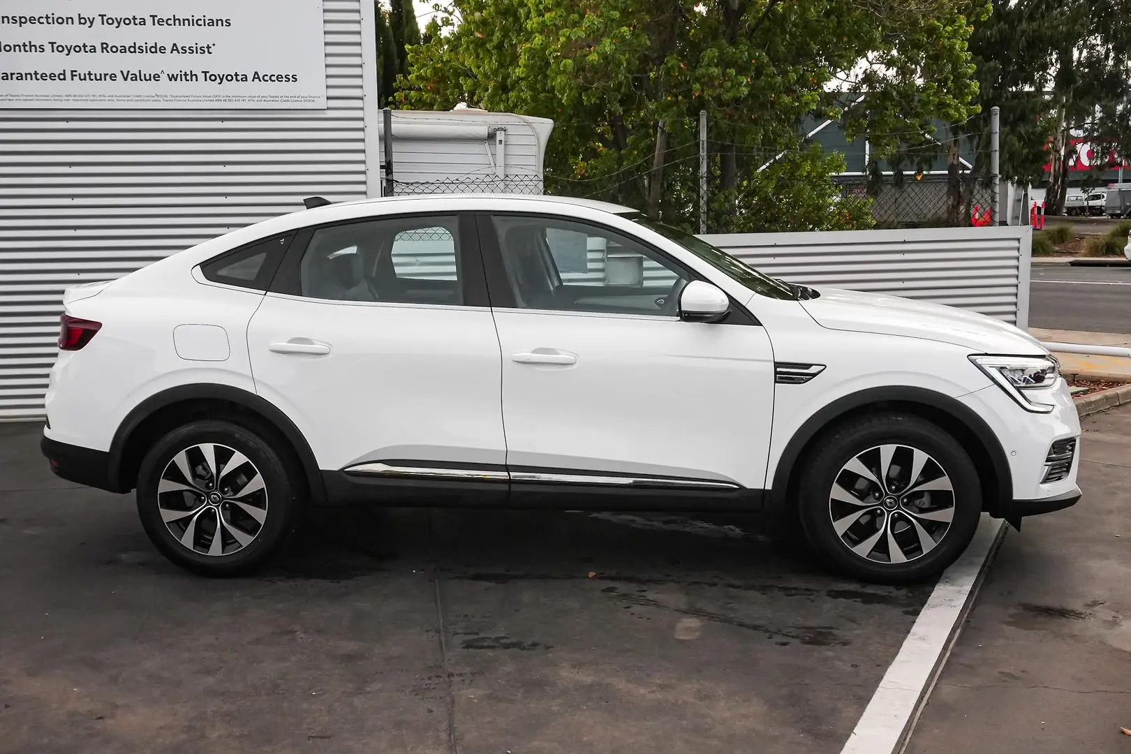 2023 Renault Arkana Gallery Image 4