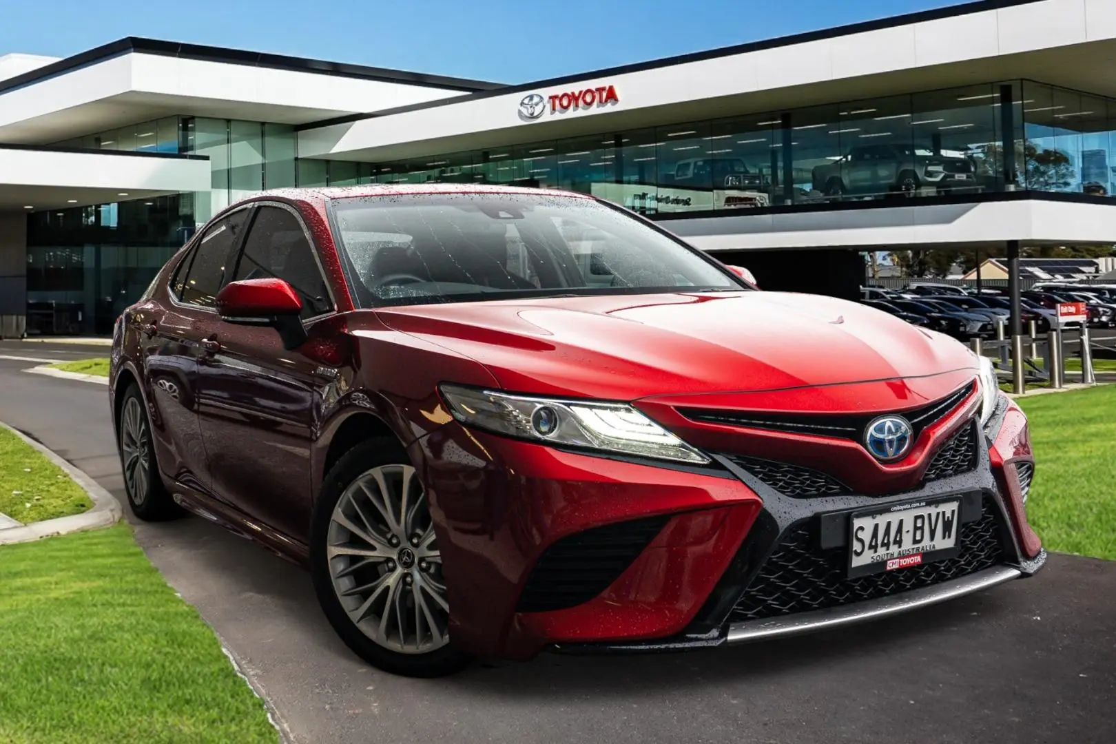 2018 Toyota Camry Gallery Image 1