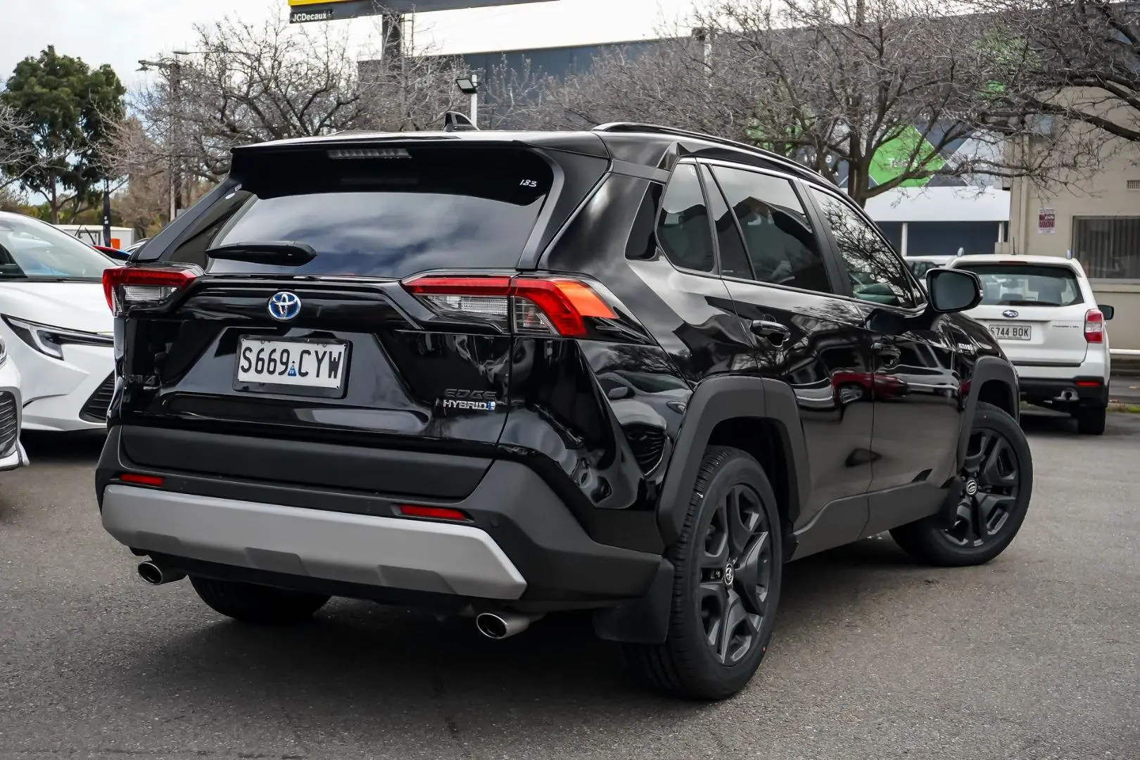 2023 Toyota RAV4 Gallery Image 3