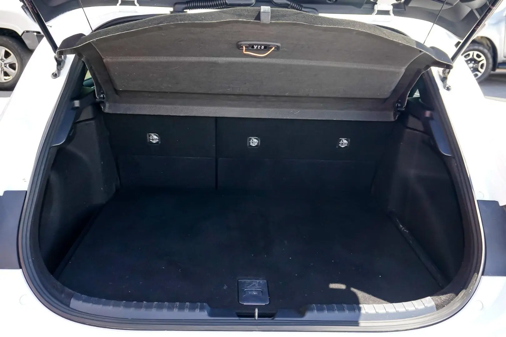 2018 Toyota Corolla Gallery Image 10