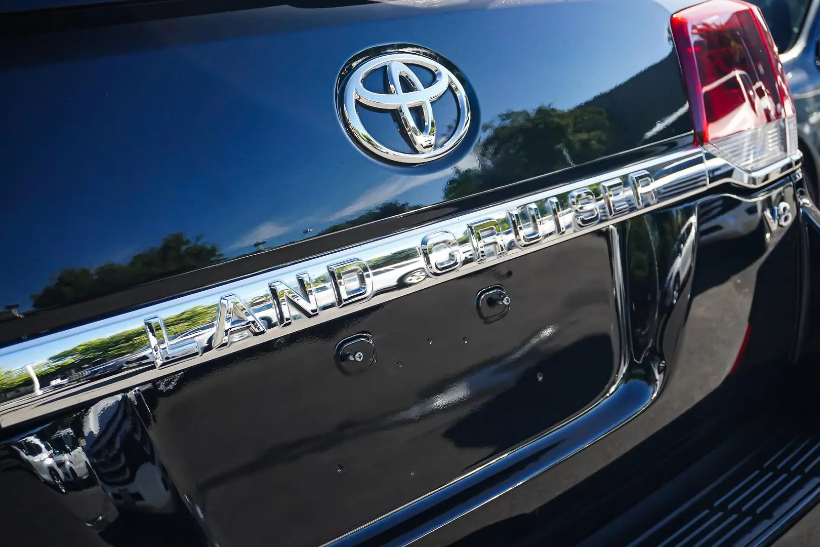 2021 Toyota Landcruiser Gallery Image 18