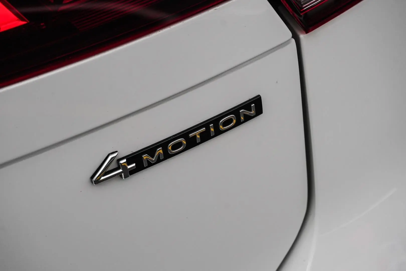2024 Volkswagen Tiguan Gallery Image 10