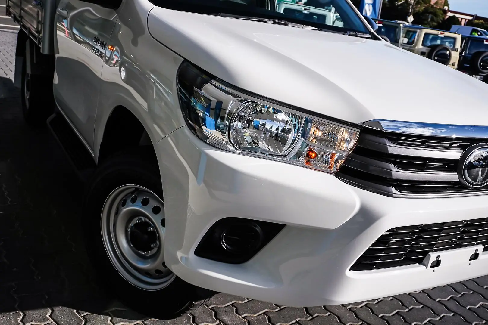 2022 Toyota Hilux Gallery Image 8
