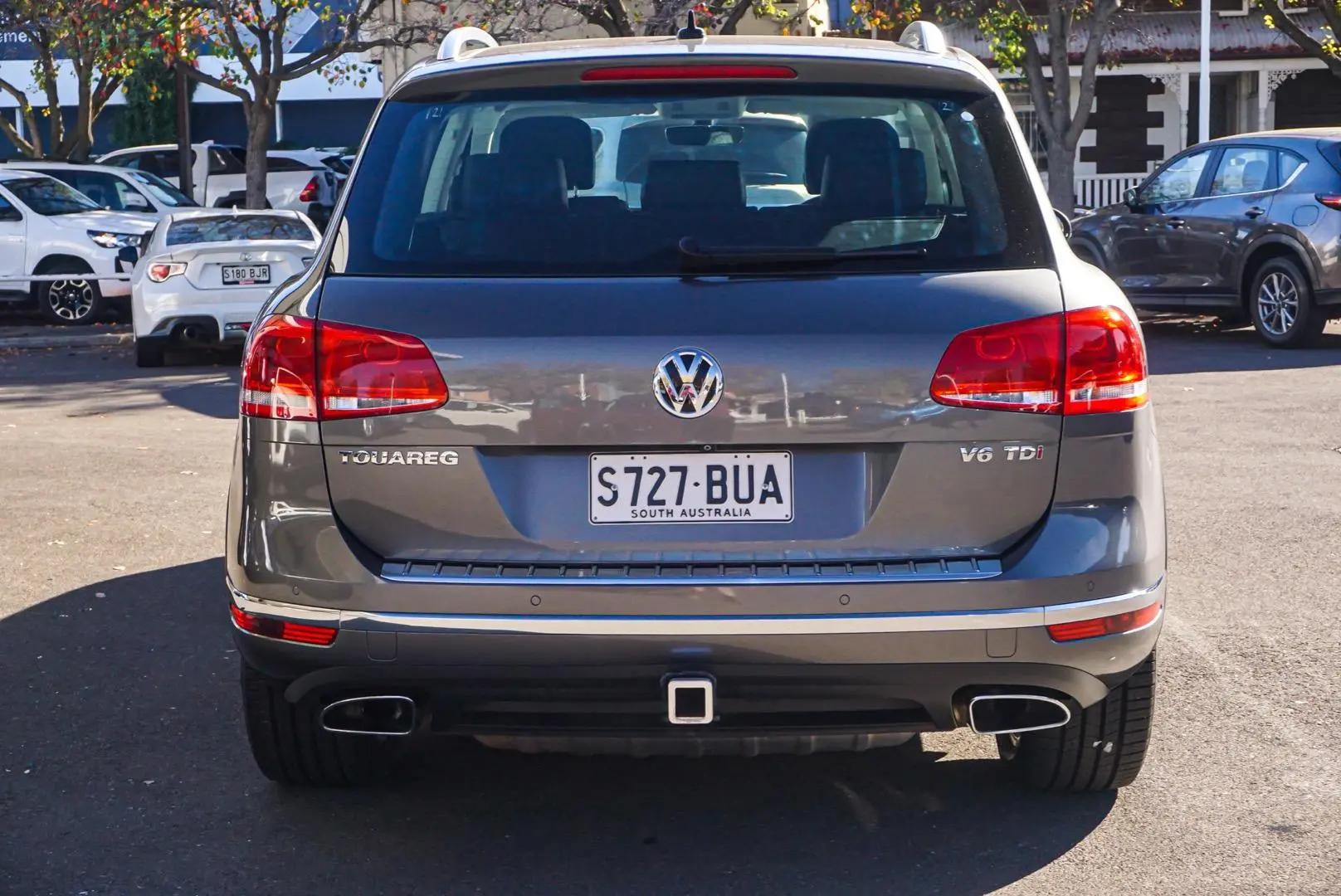 2017 Volkswagen Touareg Gallery Image 5