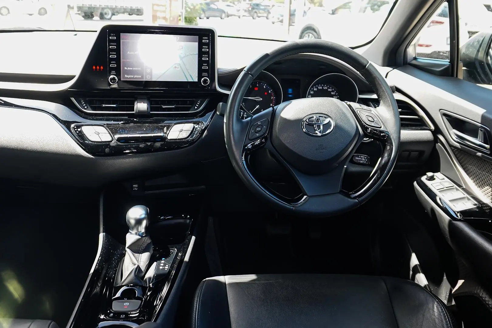 2023 Toyota C-HR Gallery Image 13