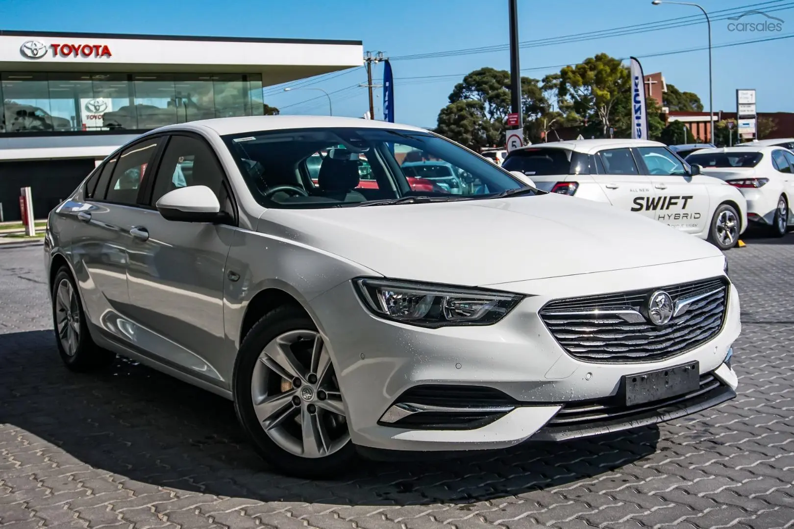 2018 Holden Commodore Image 1