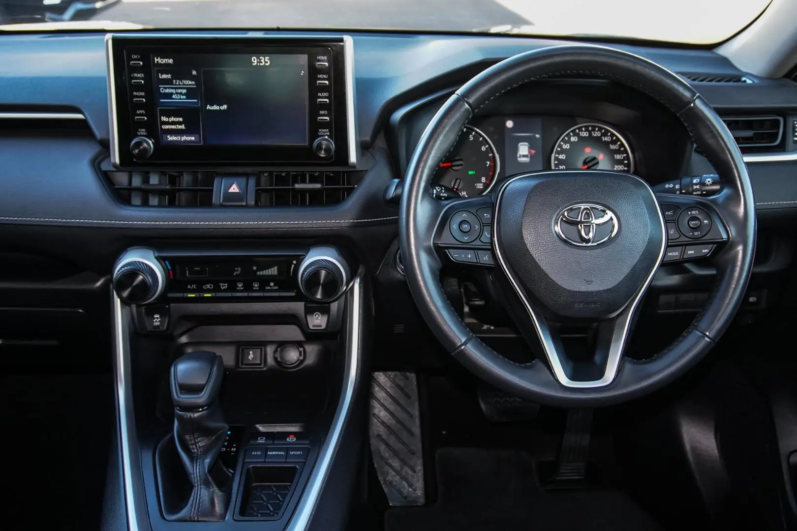 2022 Toyota Rav4 Gallery Image 8