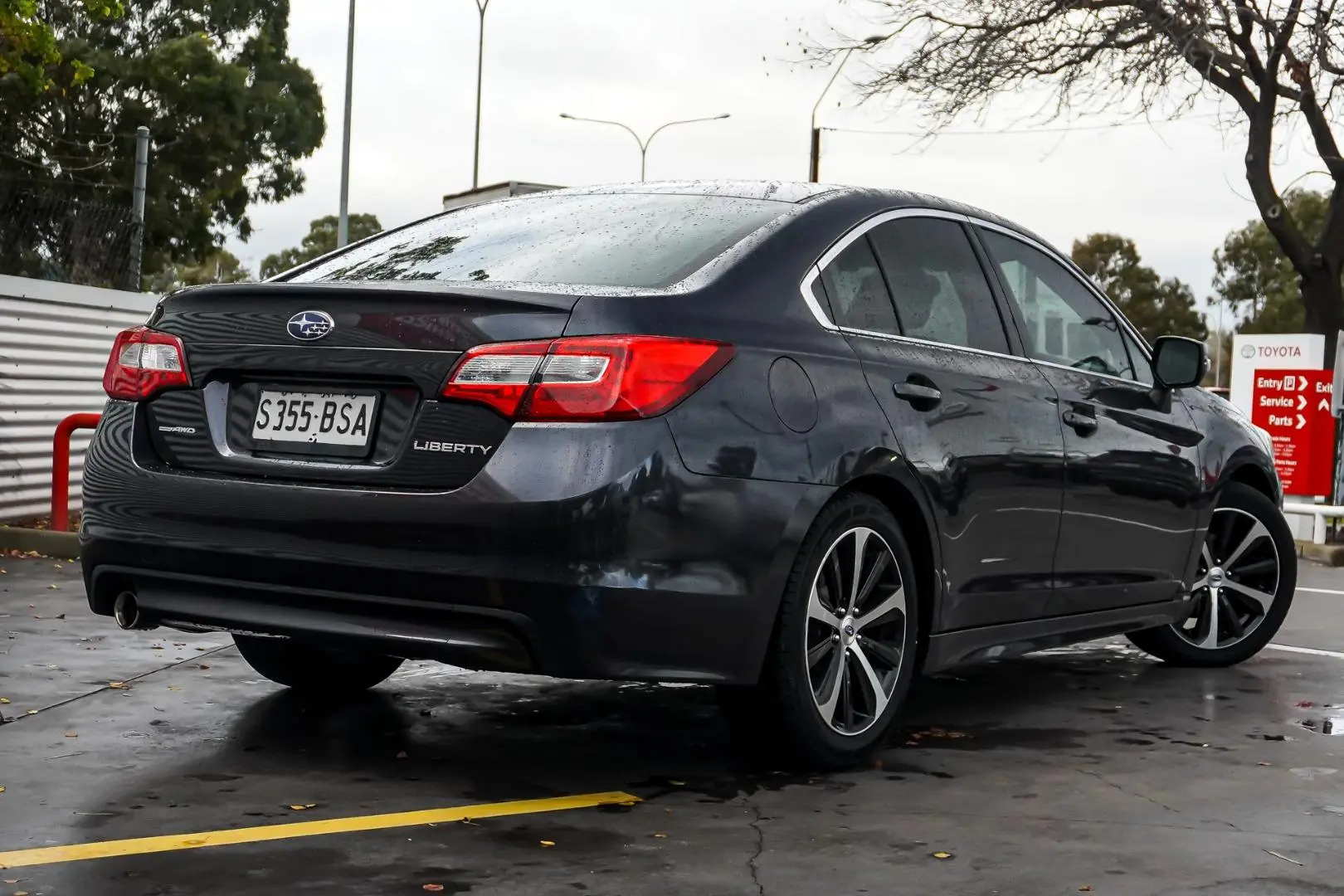 2017 Subaru Liberty Gallery Image 3