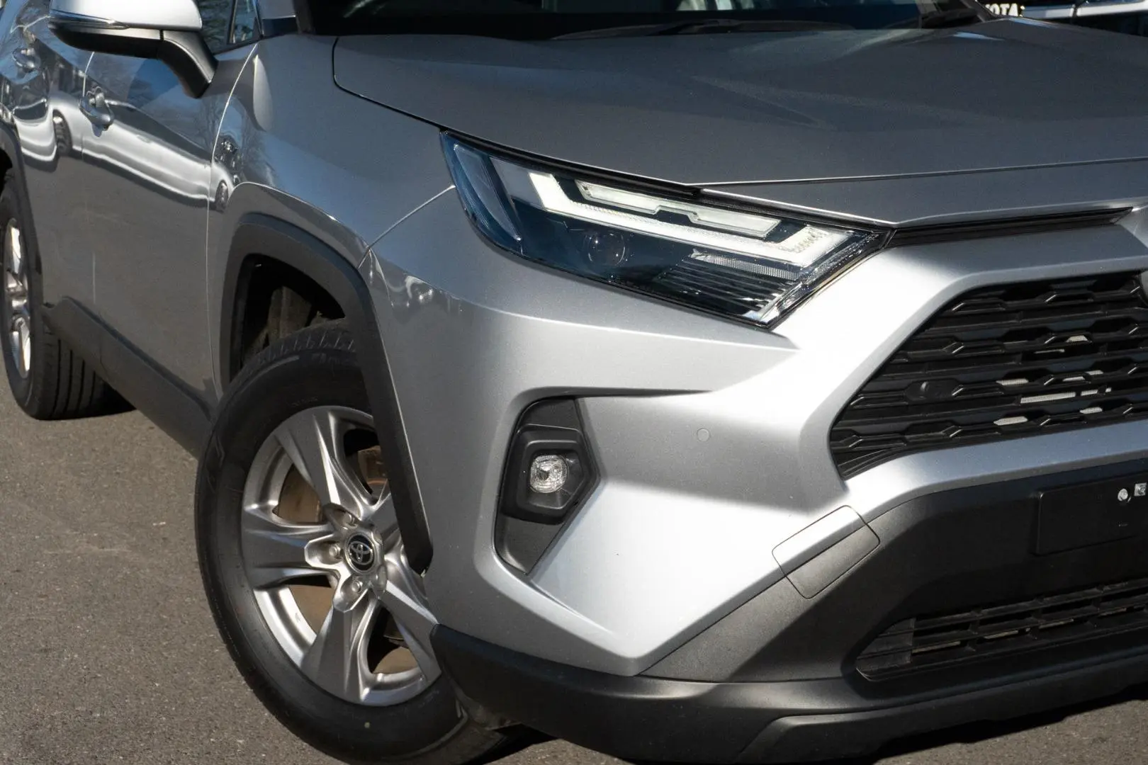 2025 Toyota RAV4 Gallery Image 11