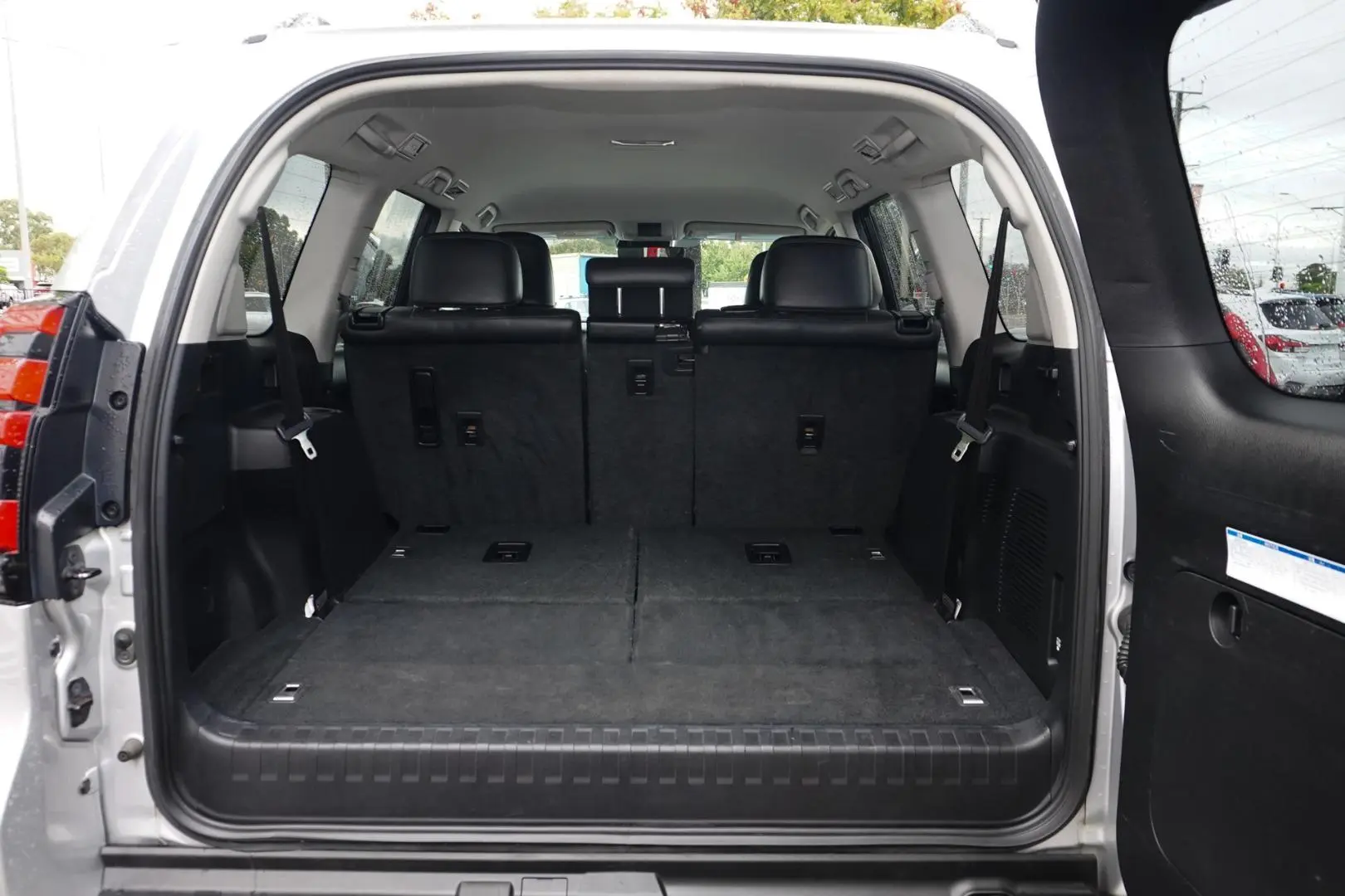 2020 Toyota Landcruiser Prado Gallery Image 9