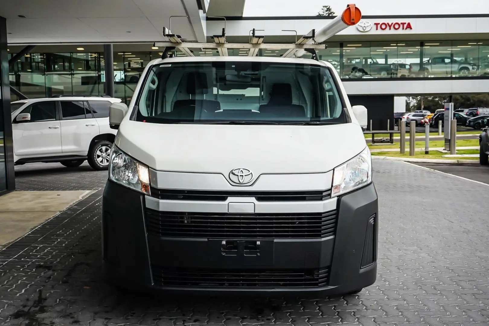 2020 Toyota Hiace Gallery Image 4