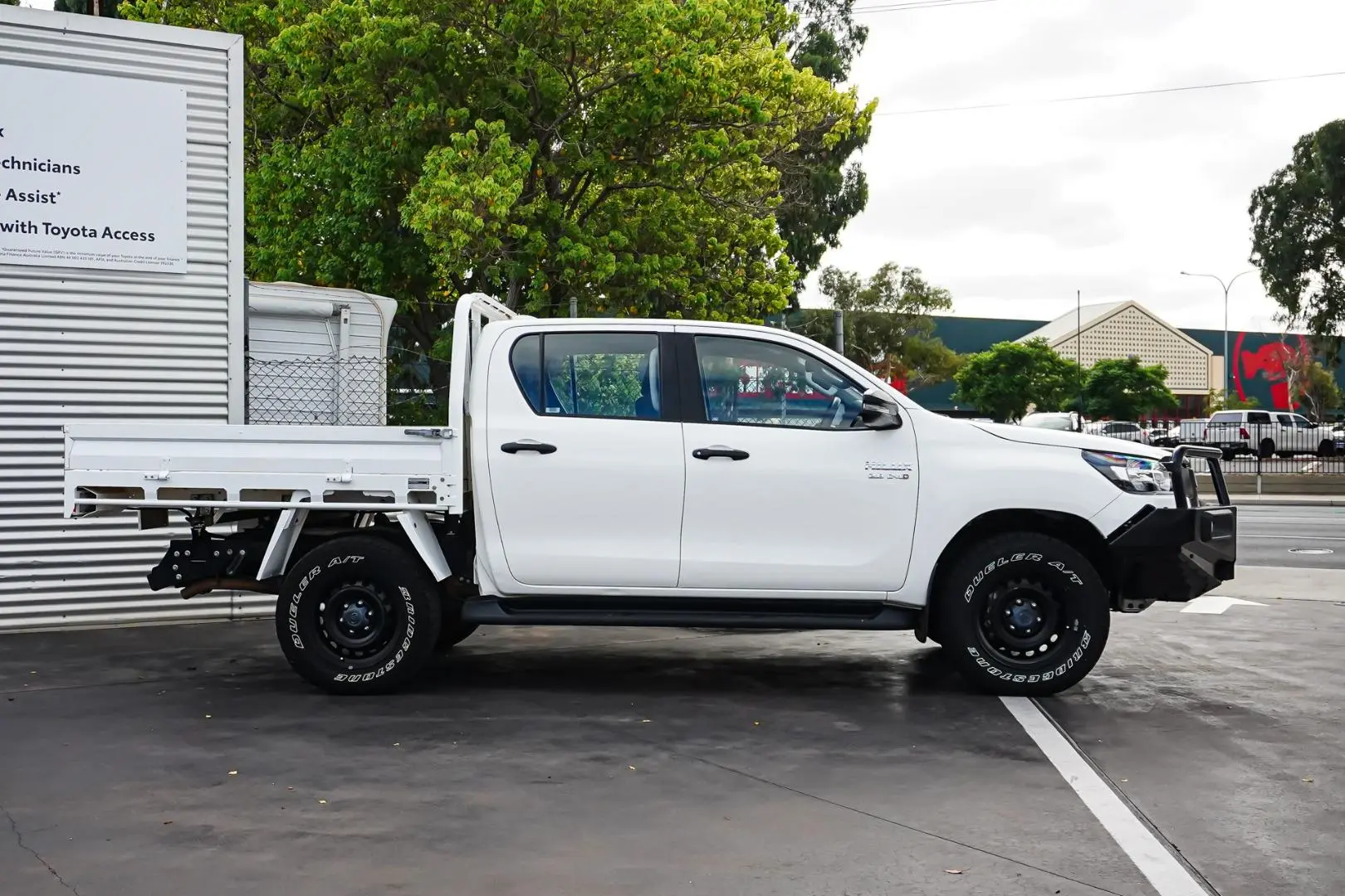 2022 Toyota Hilux Gallery Image 4