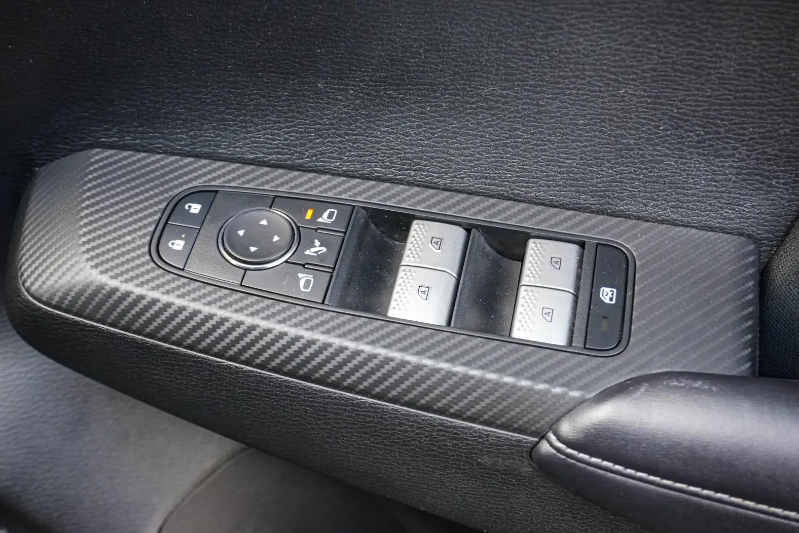 2024 Mitsubishi Outlander Gallery Image 17