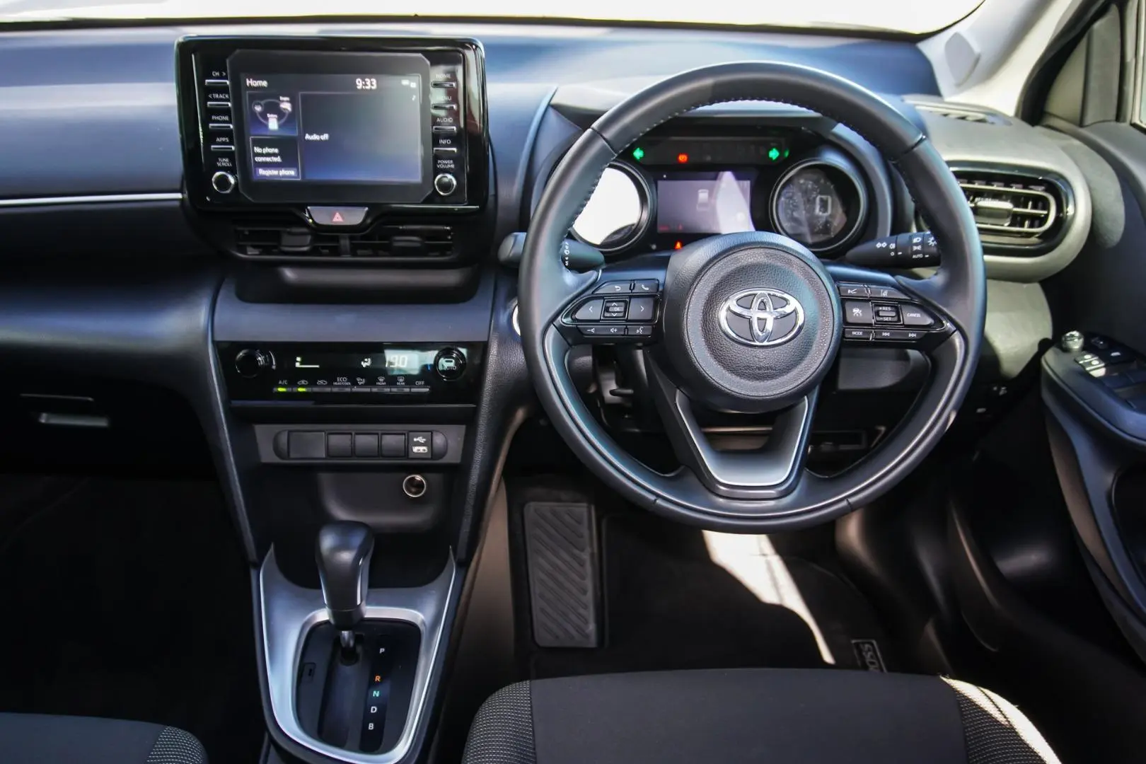 2023 Toyota Yaris Cross Gallery Image 8