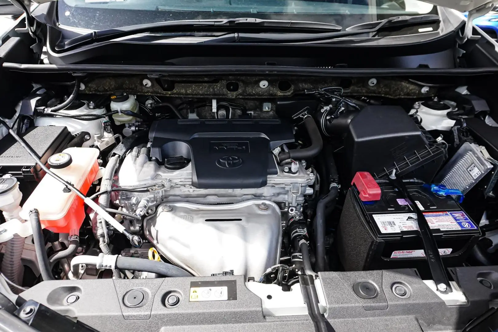 2018 Toyota RAV4 Gallery Image 23