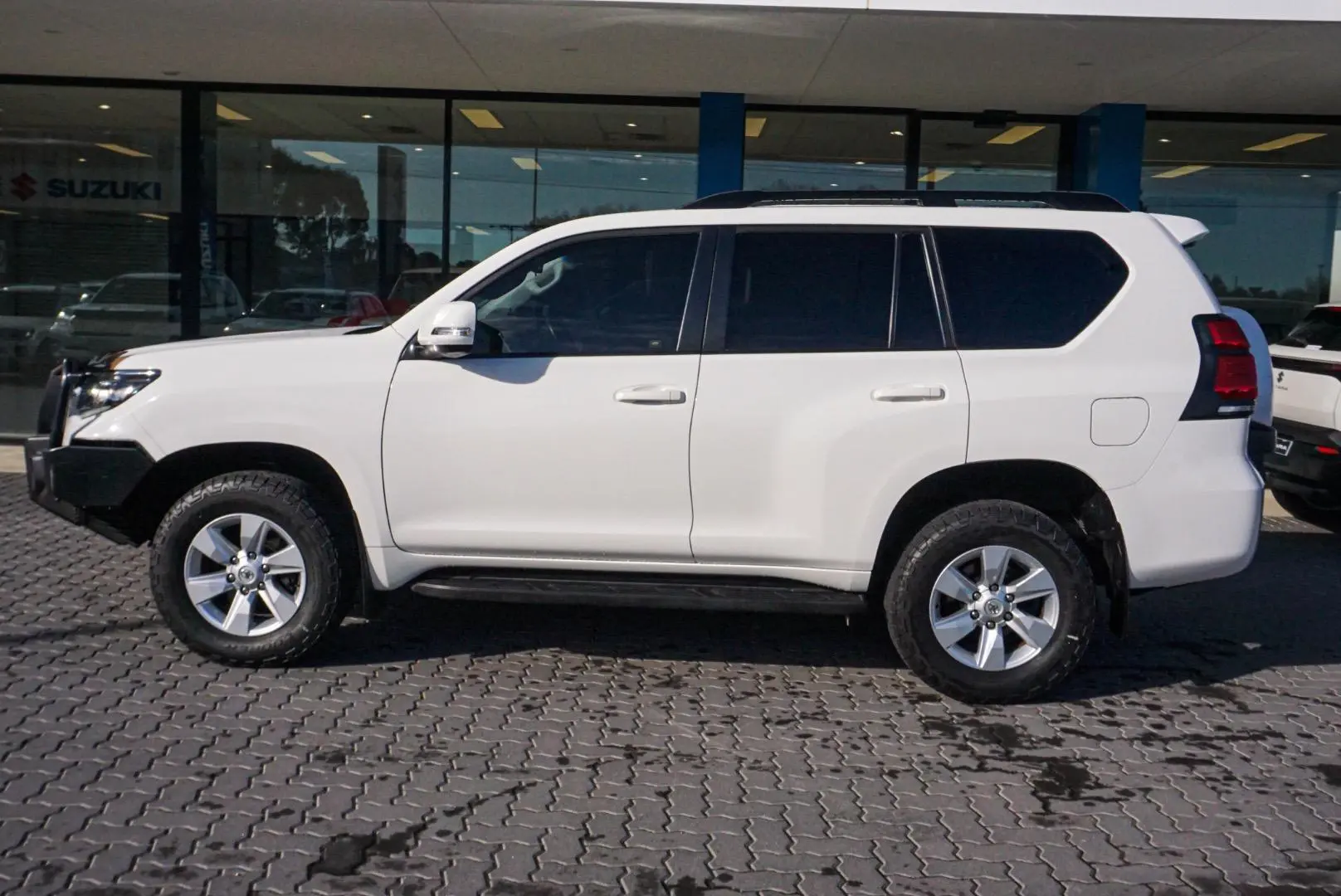 2021 Toyota Landcruiser Prado Gallery Image 4