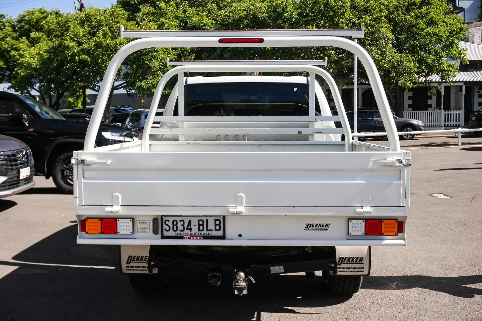 2016 Toyota Hilux Gallery Image 5