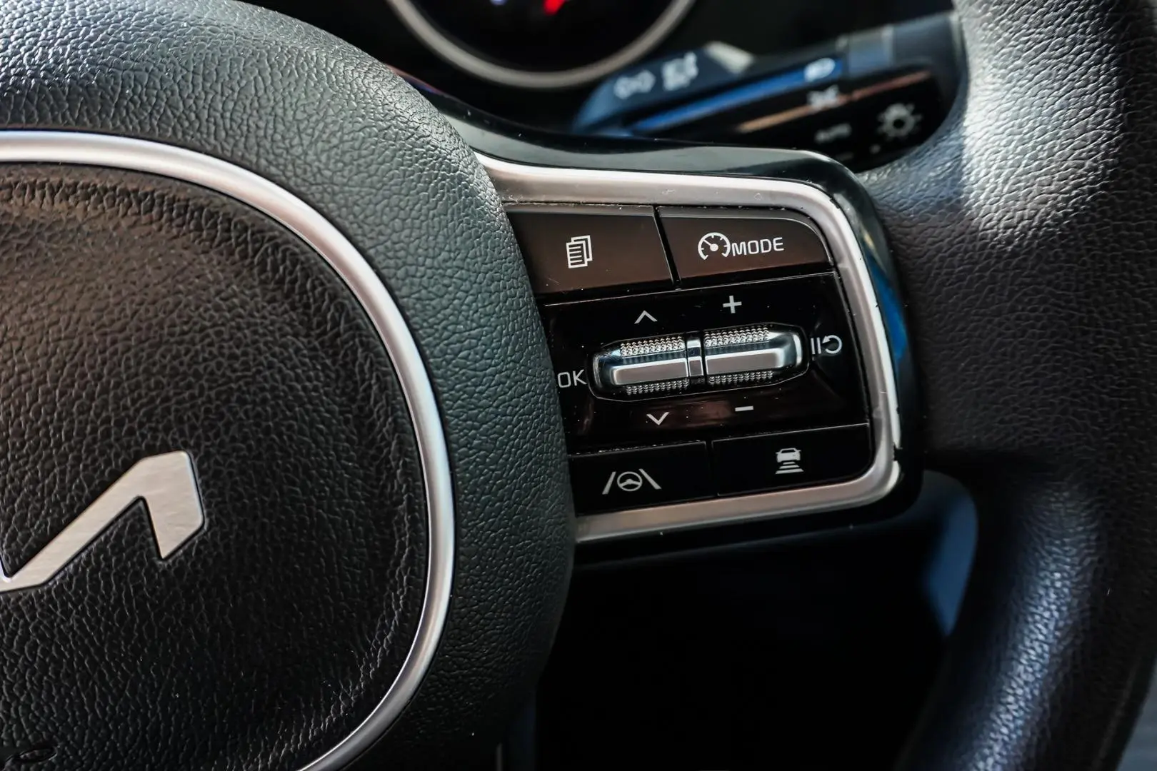 2022 Kia Carnival Gallery Image 22