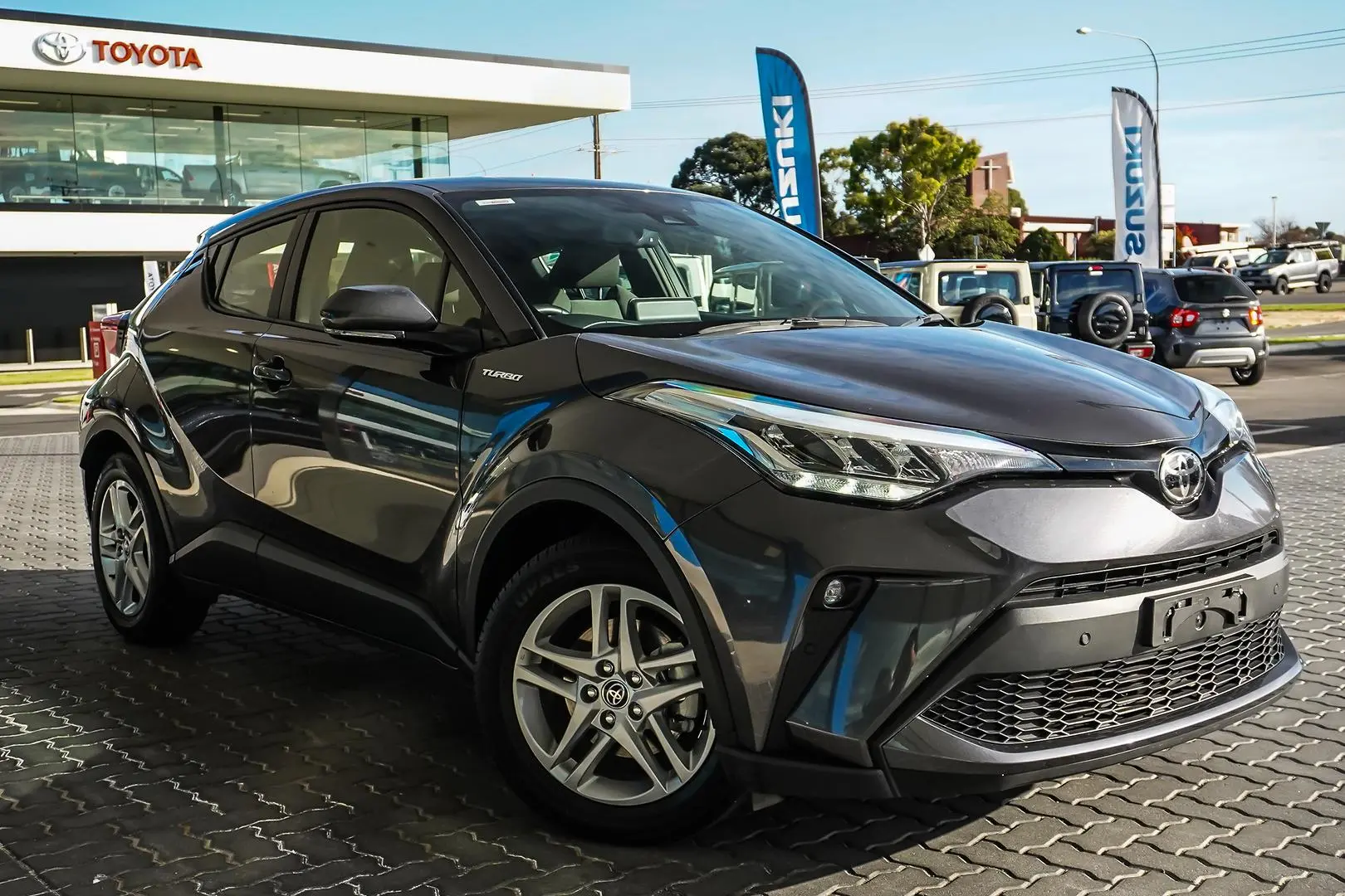 2023 Toyota C-HR Gallery Image 1