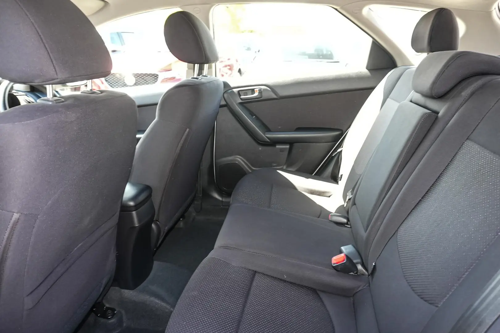 2010 Kia Cerato Gallery Image 7
