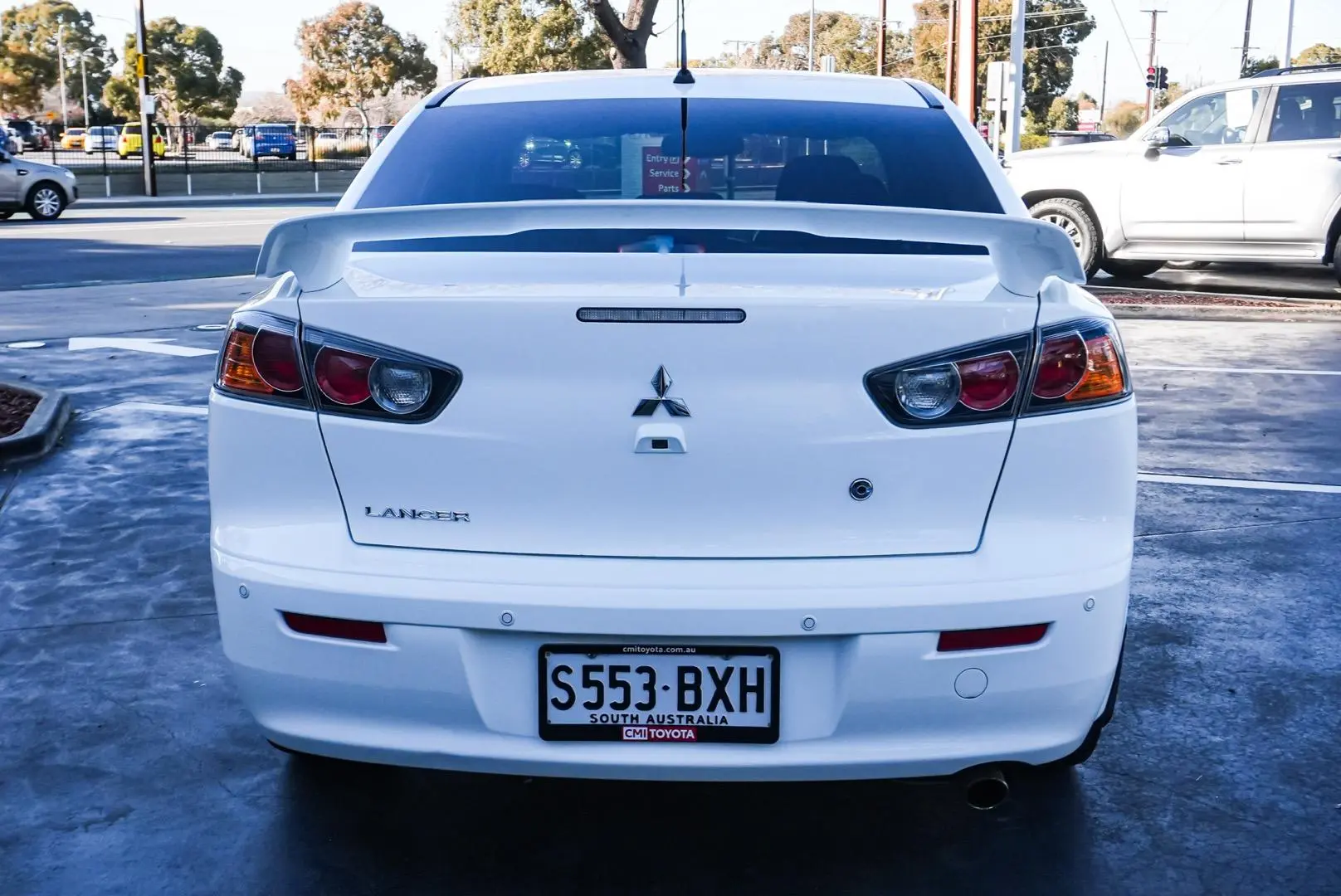 2017 Mitsubishi Lancer Gallery Image 6