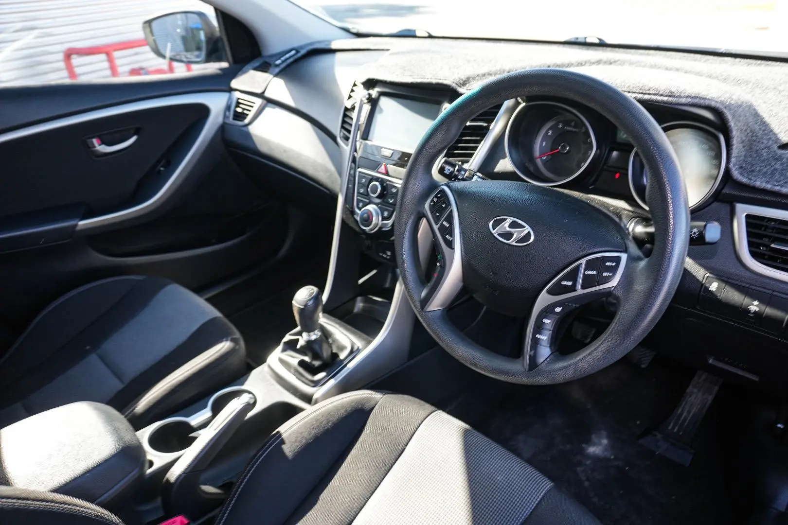2016 Hyundai i30 Gallery Image 7