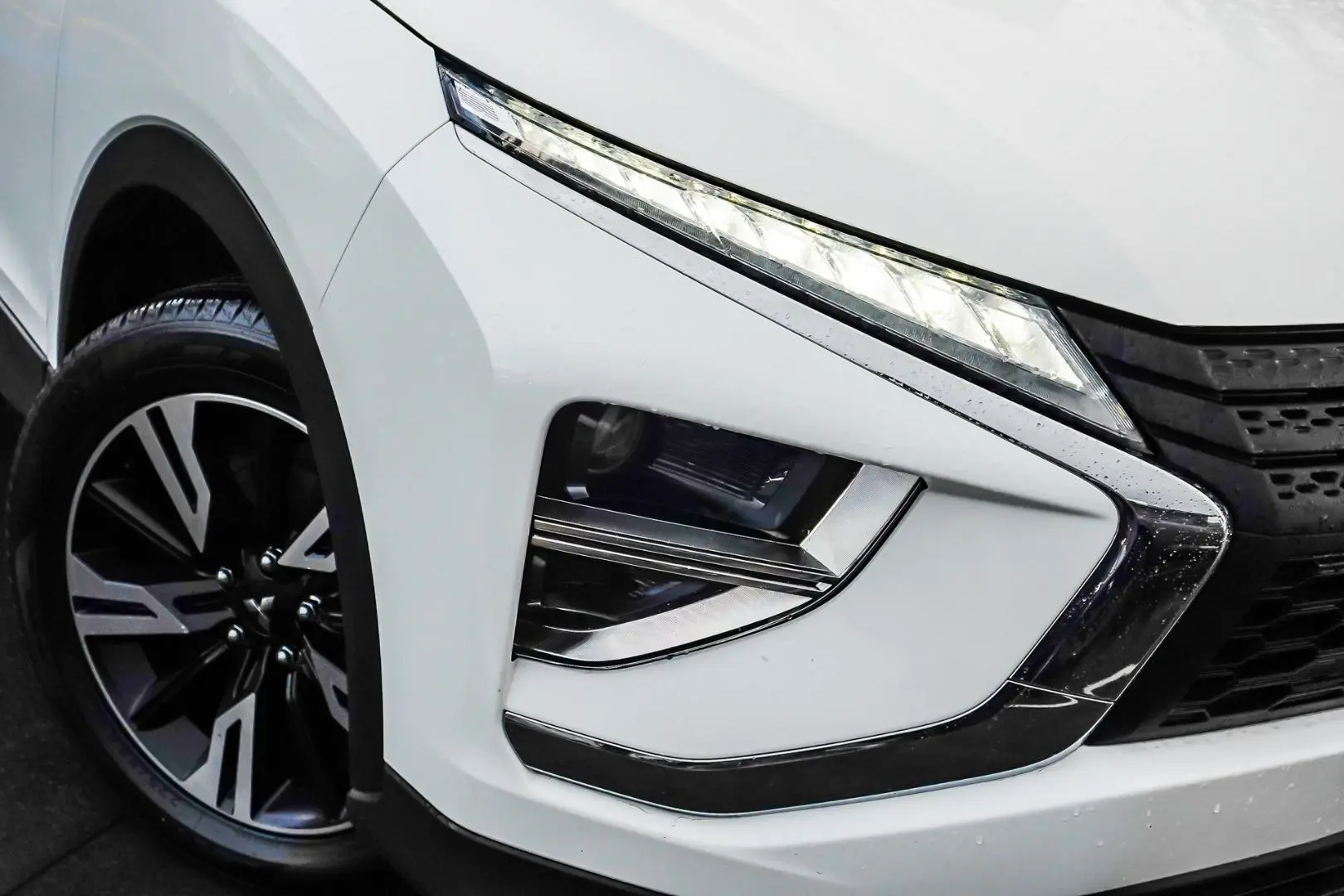2021 Mitsubishi Eclipse Cross Gallery Image 12