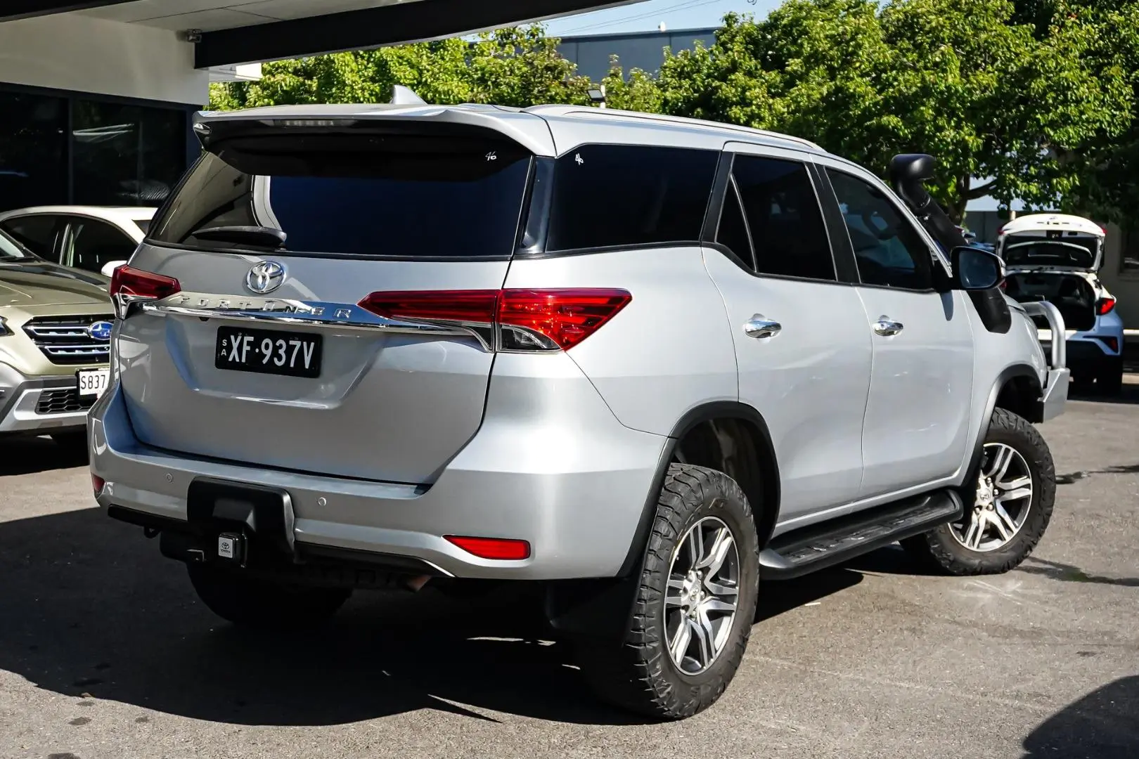 2016 Toyota Fortuner Gallery Image 3