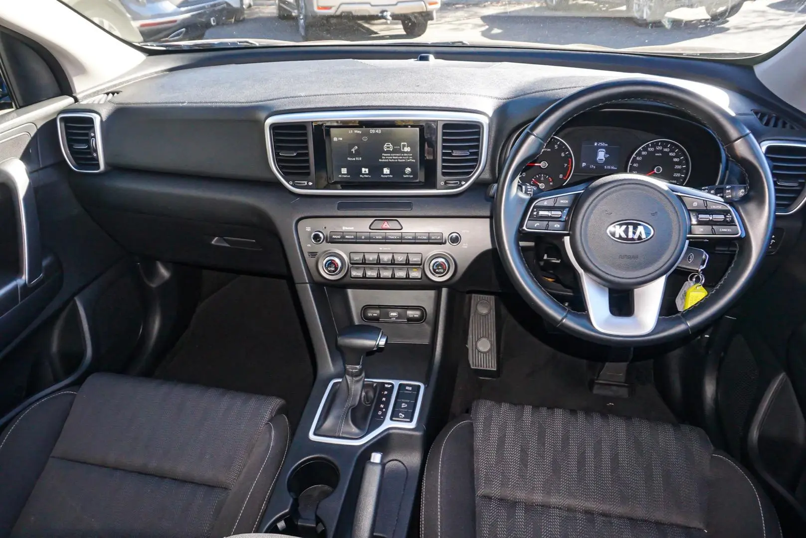 2020 Kia Sportage Gallery Image 8