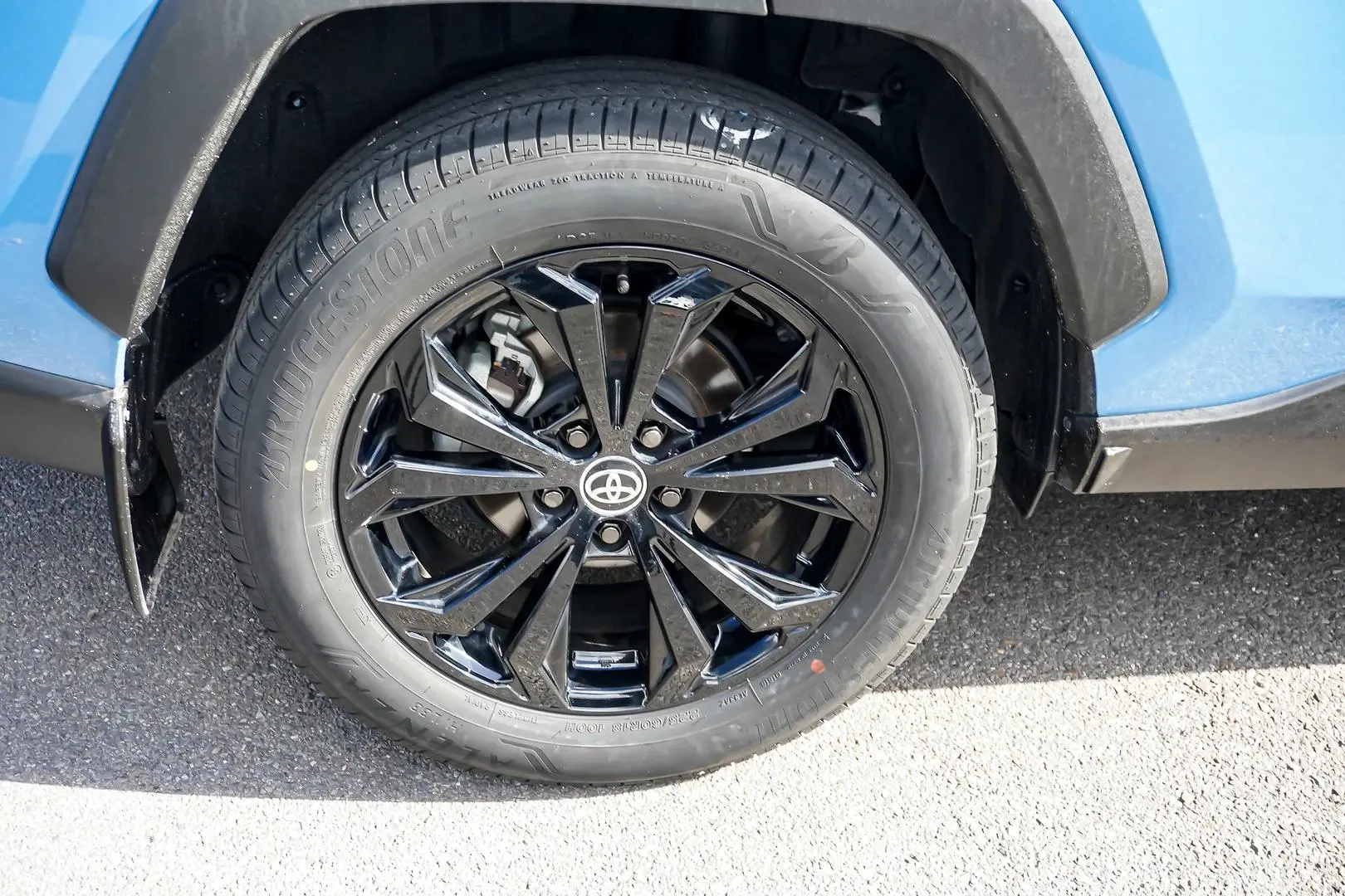 2024 Toyota RAV4 Gallery Image 15
