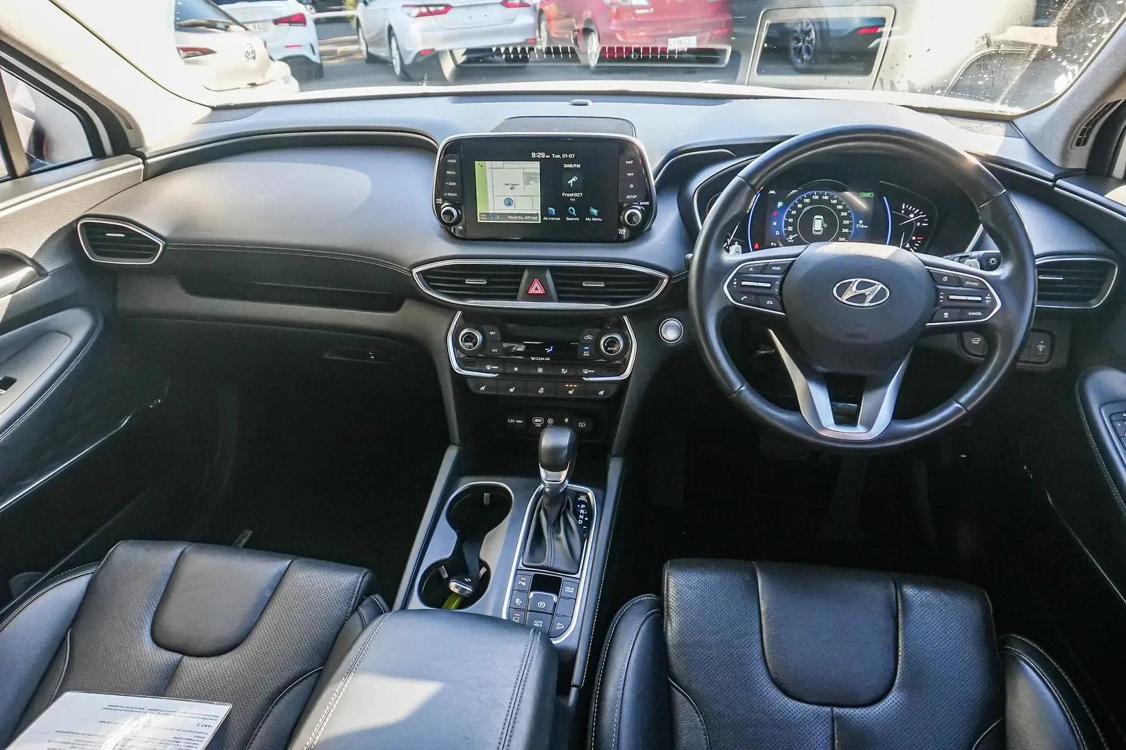 2019 Hyundai Santa Fe Gallery Image 9
