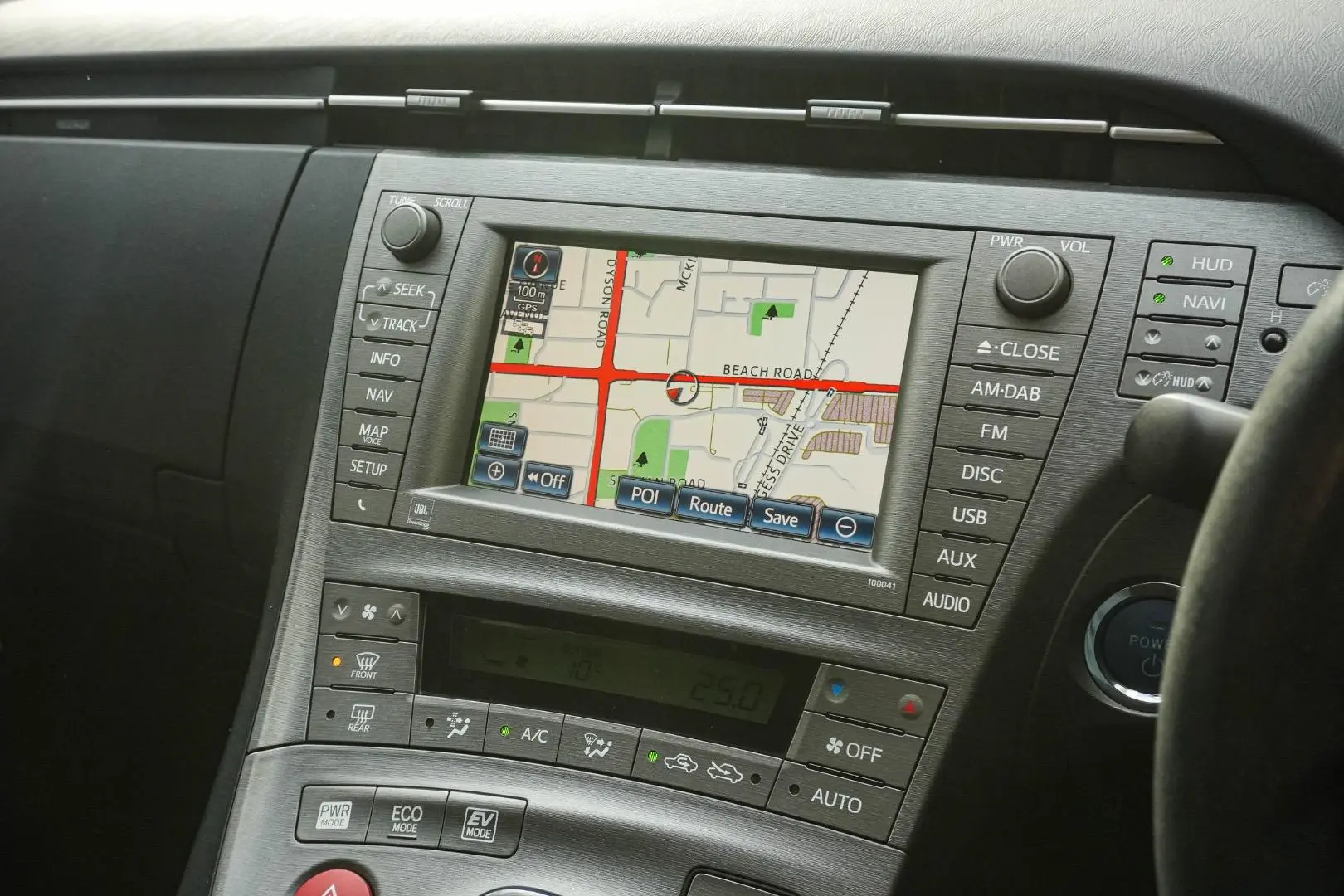 2014 Toyota Prius Gallery Image 19