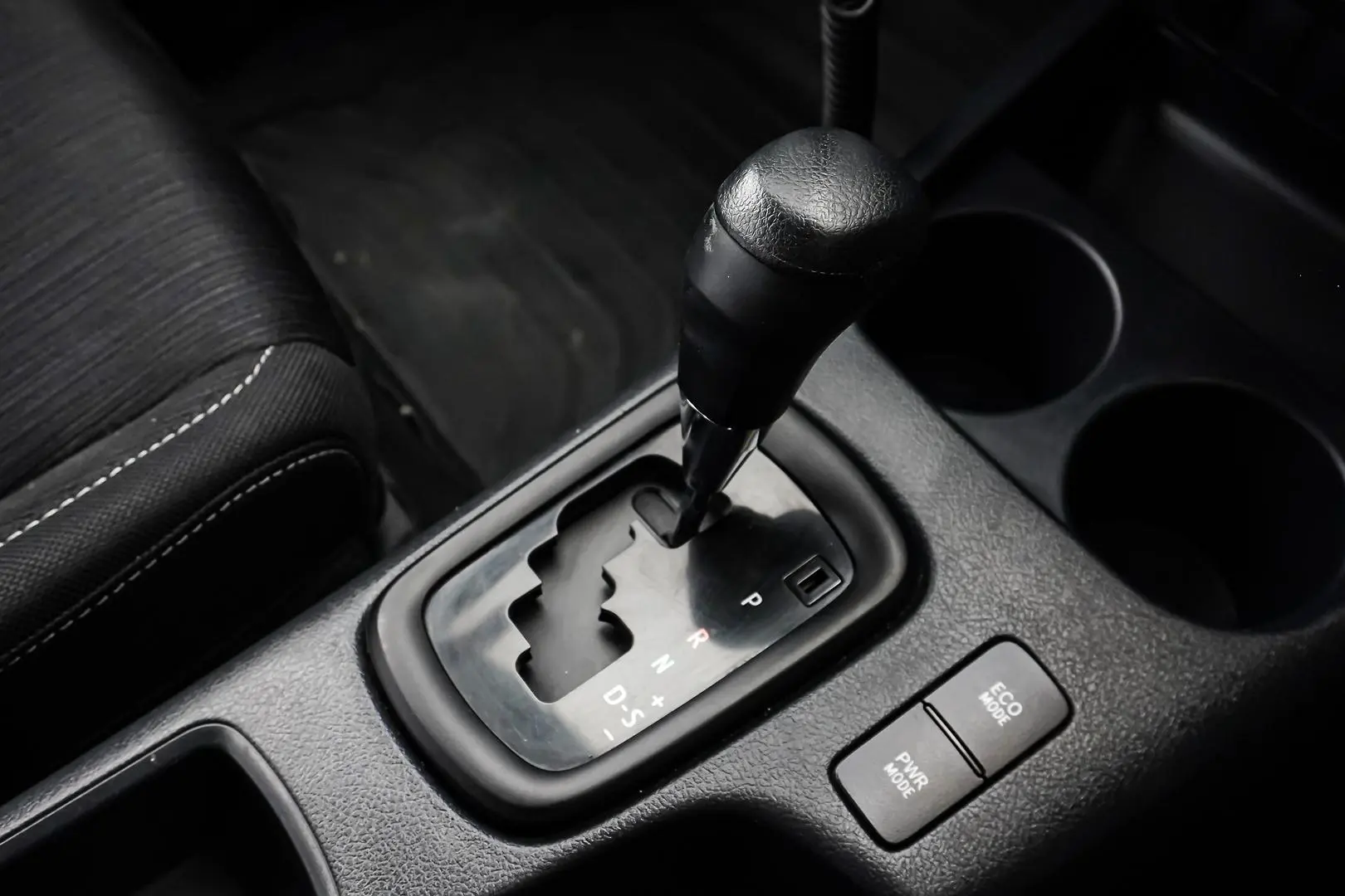 2019 Toyota Hilux Gallery Image 19