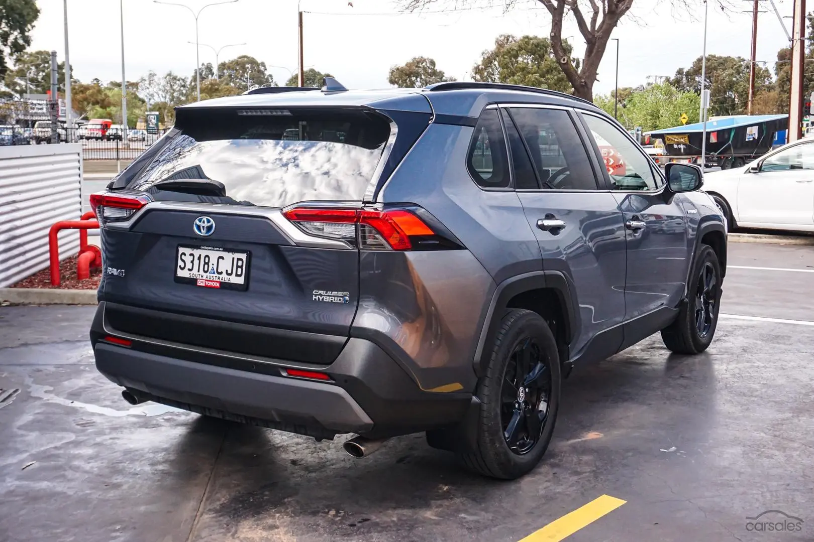 2021 Toyota RAV4 Image 2