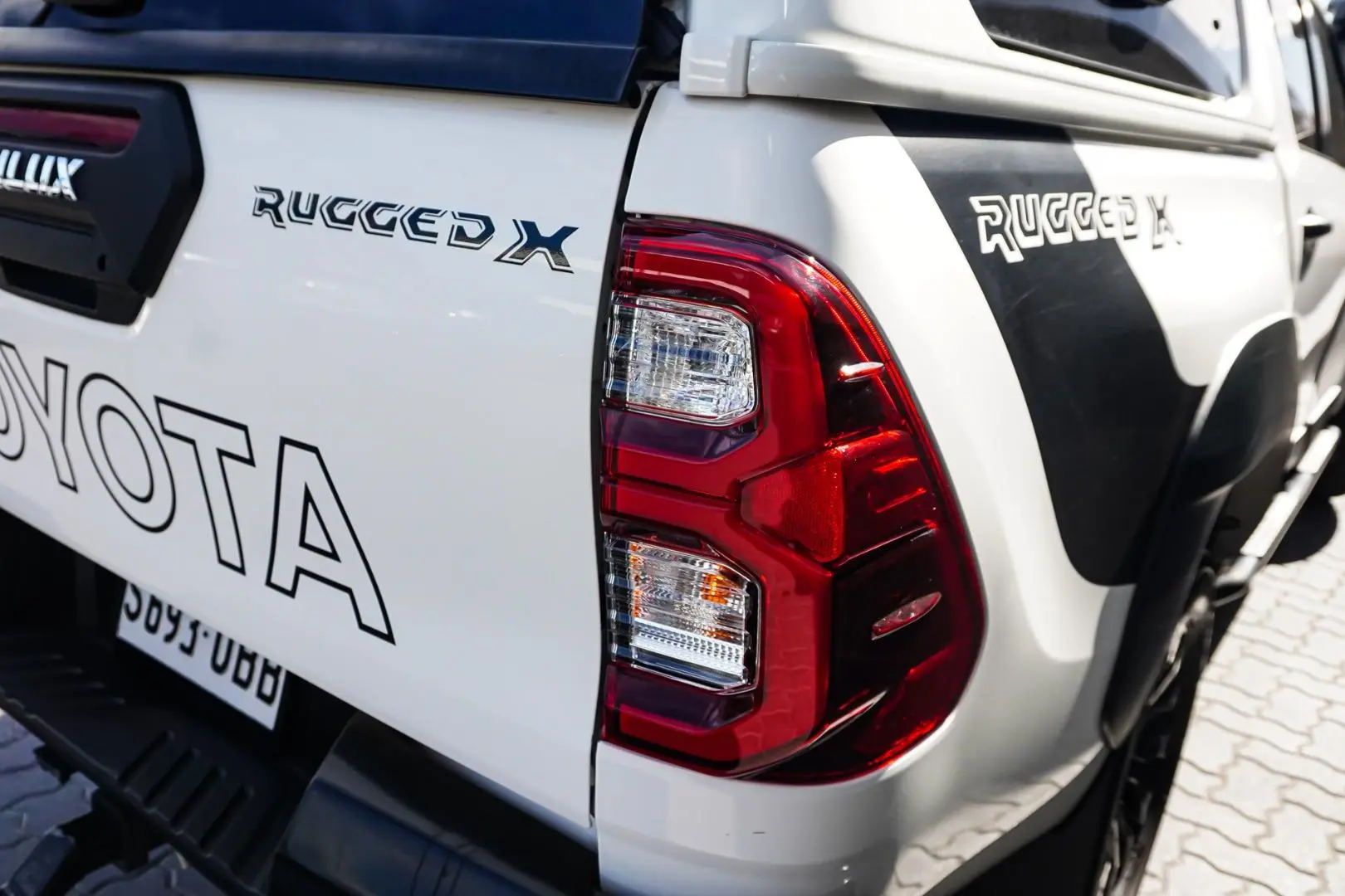 2021 Toyota Hilux Gallery Image 15