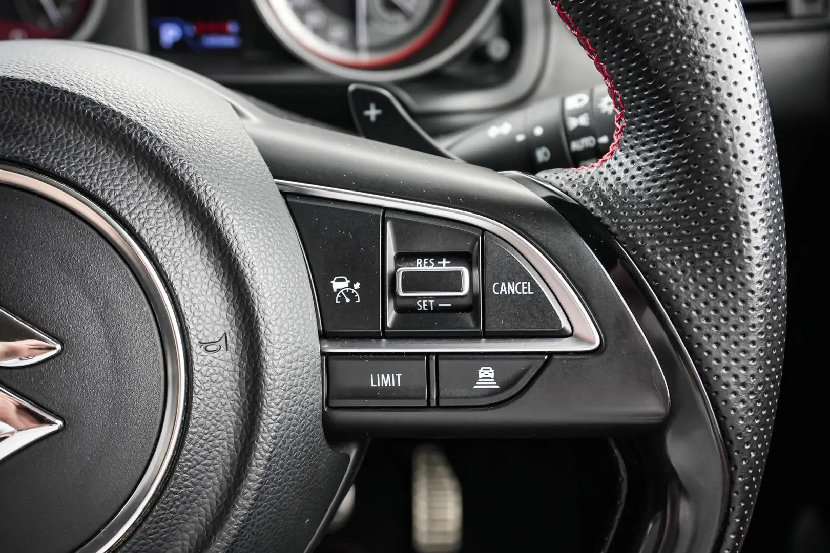 2020 Suzuki Swift Gallery Image 19