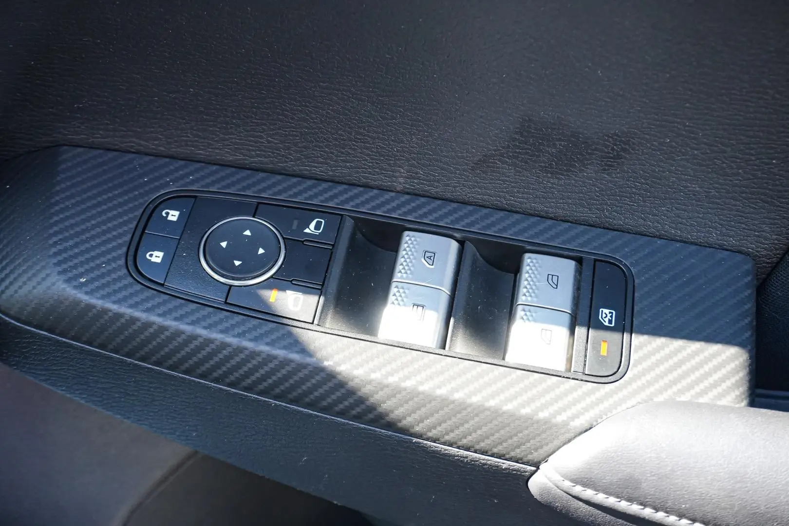 2024 Mitsubishi Outlander Gallery Image 17