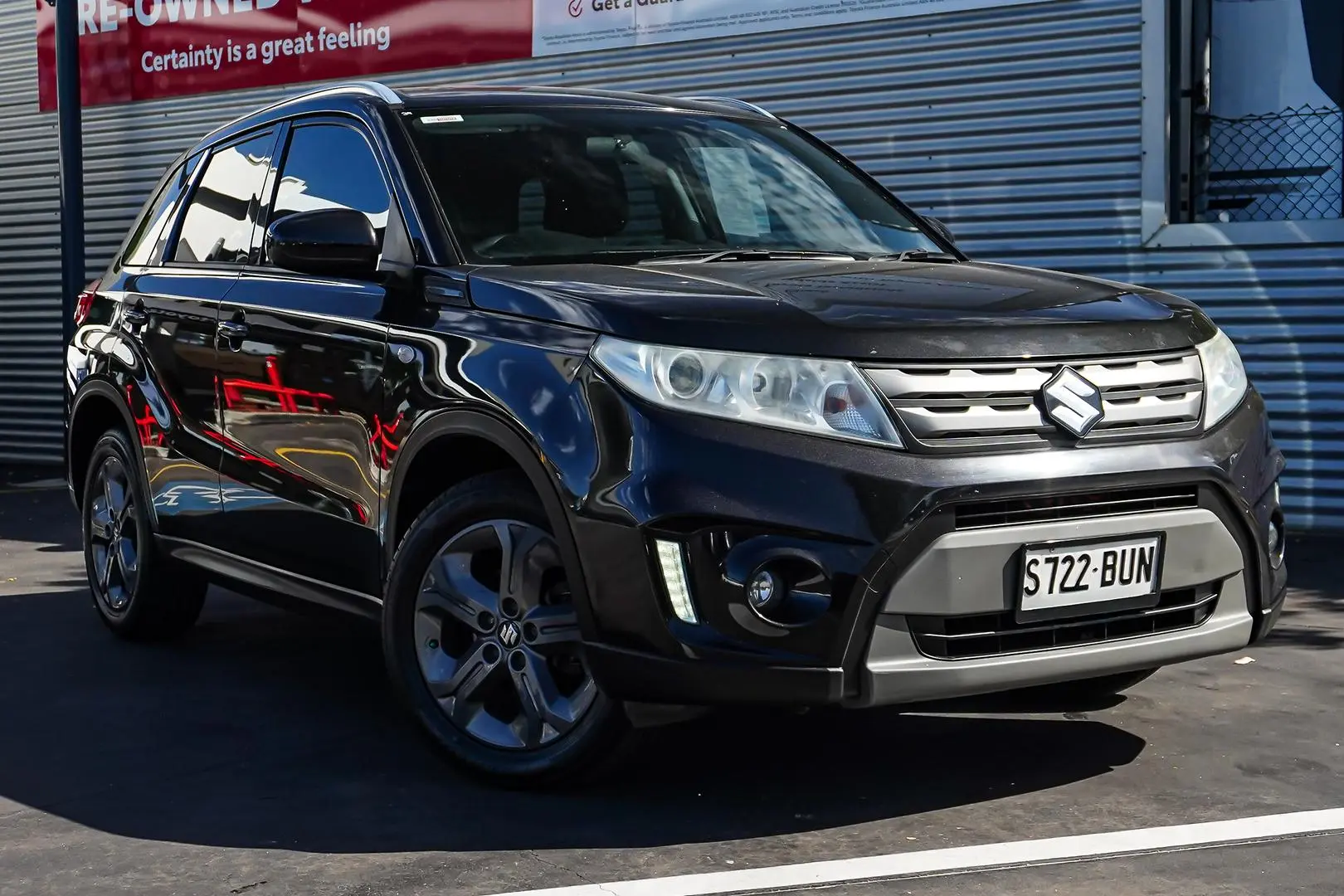 2016 Suzuki Vitara Gallery Image 2