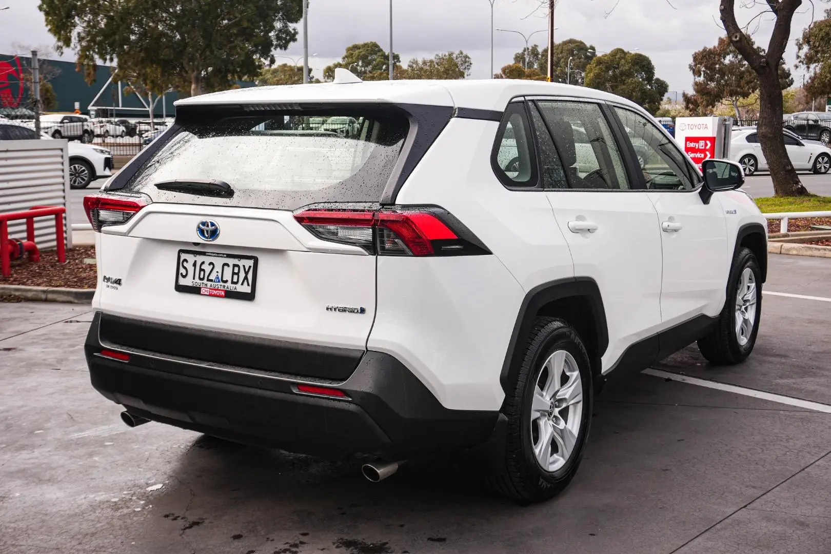2020 Toyota RAV4 Gallery Image 3
