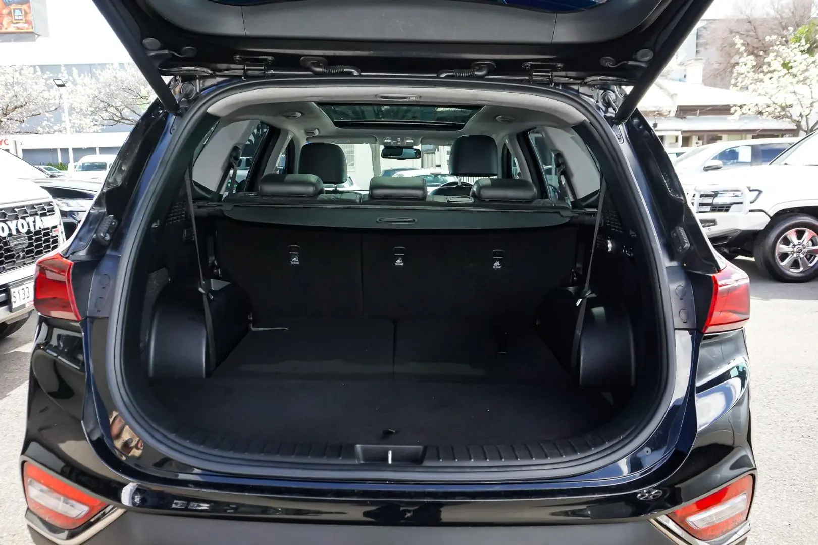 2018 Hyundai Santa Fe Gallery Image 10
