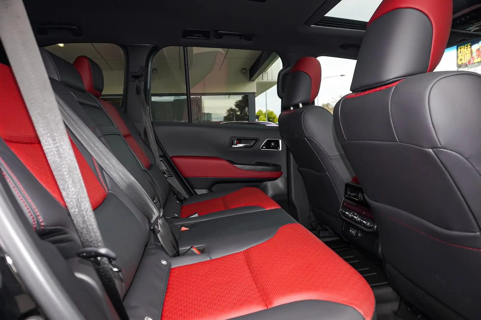2024 Toyota Landcruiser Gallery Image 7
