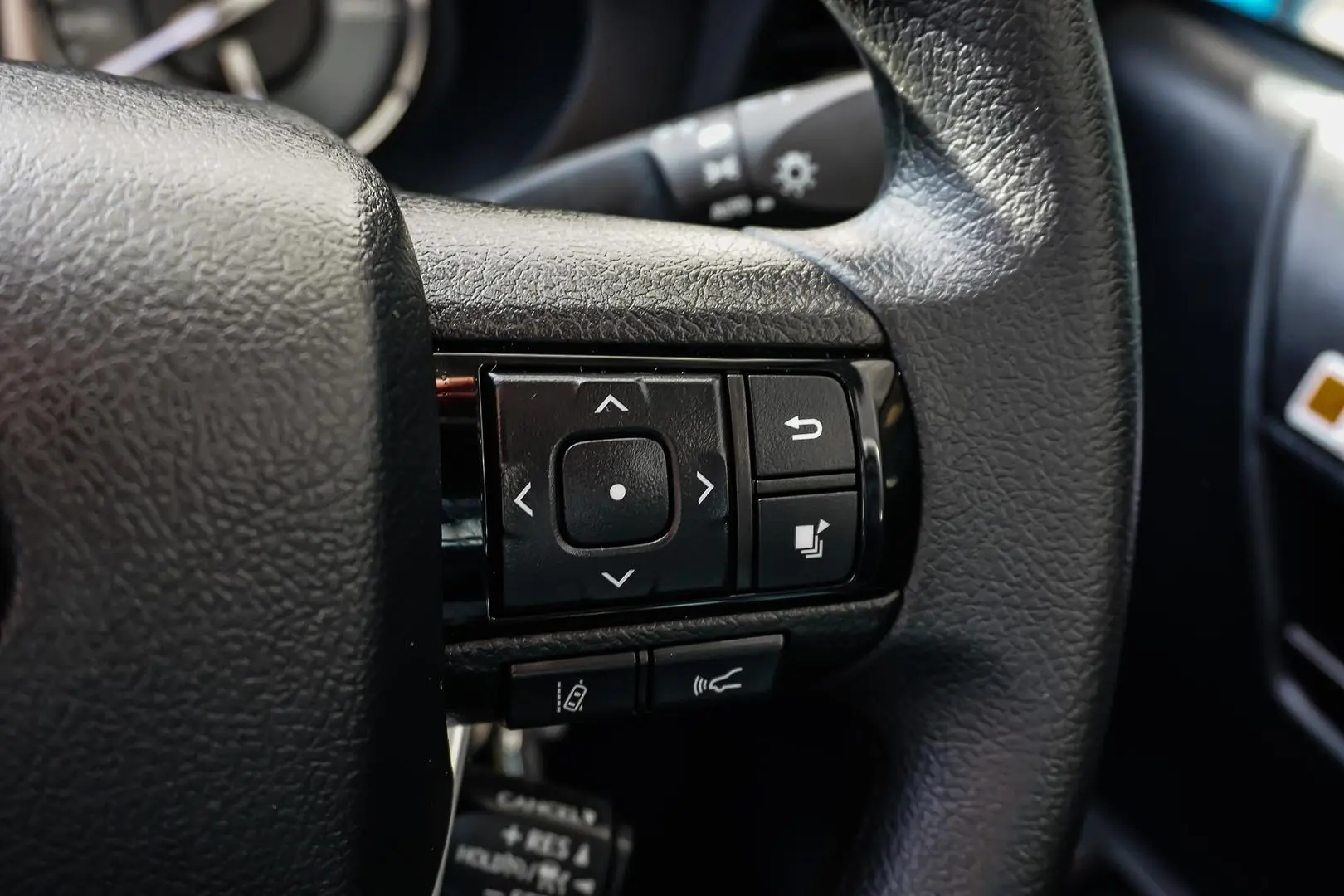 2022 Toyota Hilux Gallery Image 16