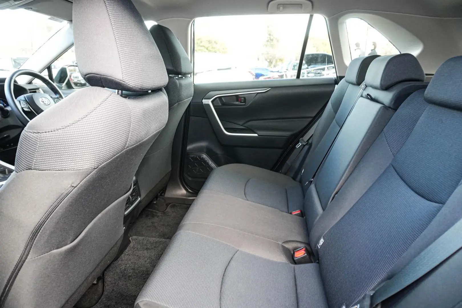 2022 Toyota RAV4 Gallery Image 13