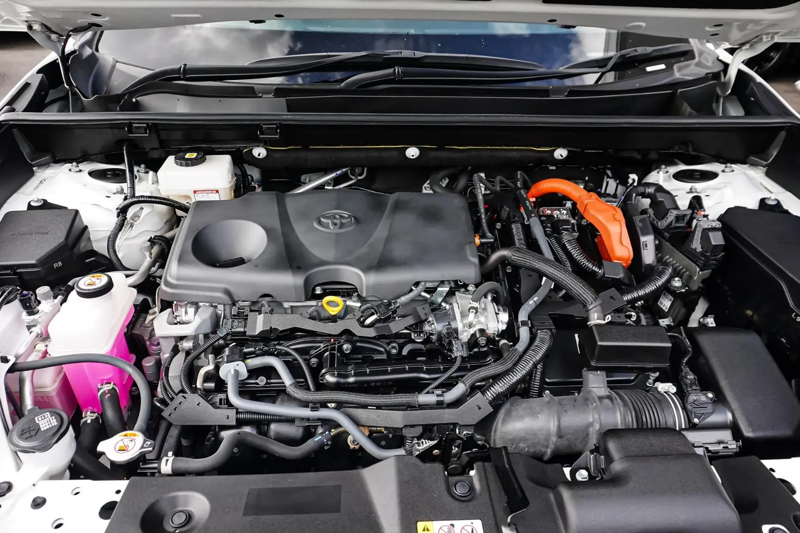 2023 Toyota RAV4 Gallery Image 24