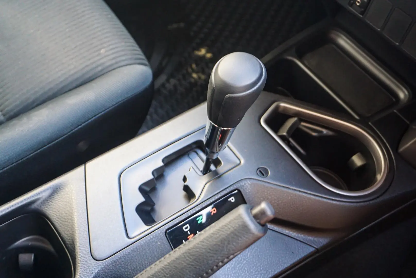 2018 Toyota RAV4 Gallery Image 16
