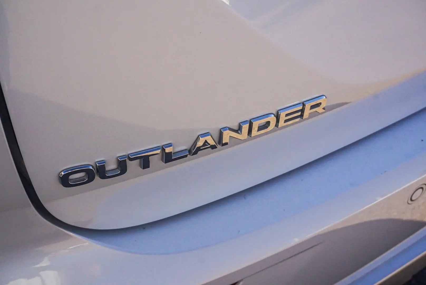 2022 Mitsubishi Outlander Gallery Image 14
